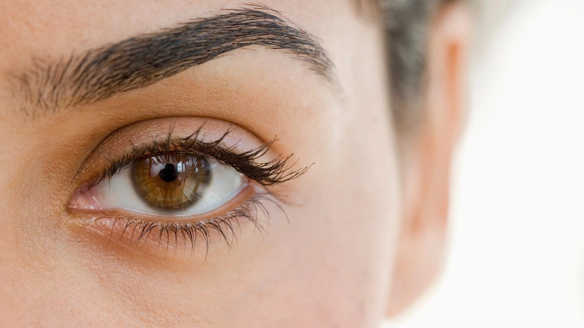 It’s peak lash ‘shedding season’ but shoppers swear by a £5.99 Amazon oil
