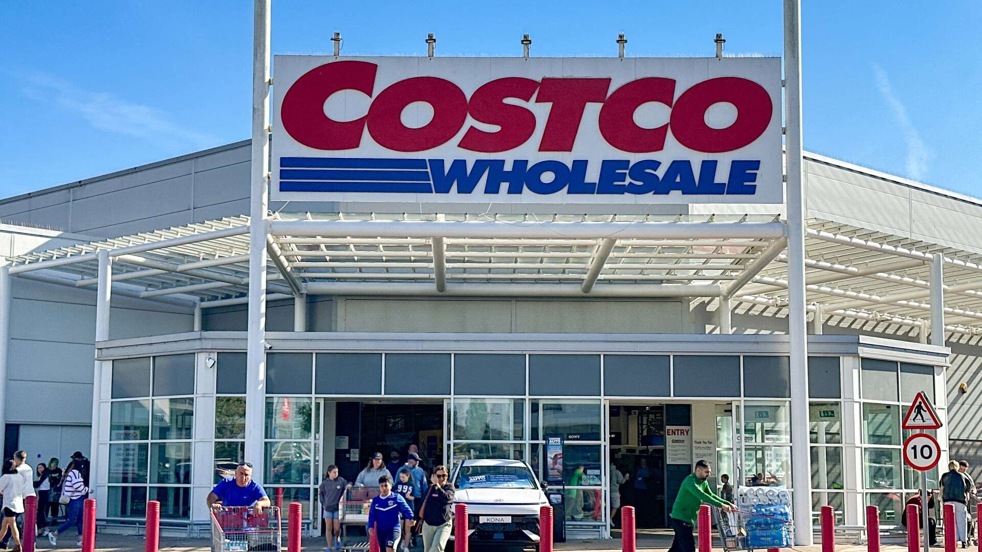 Is Costco worth it? Who shouldn't shop there and the one deal EVERYONE loves