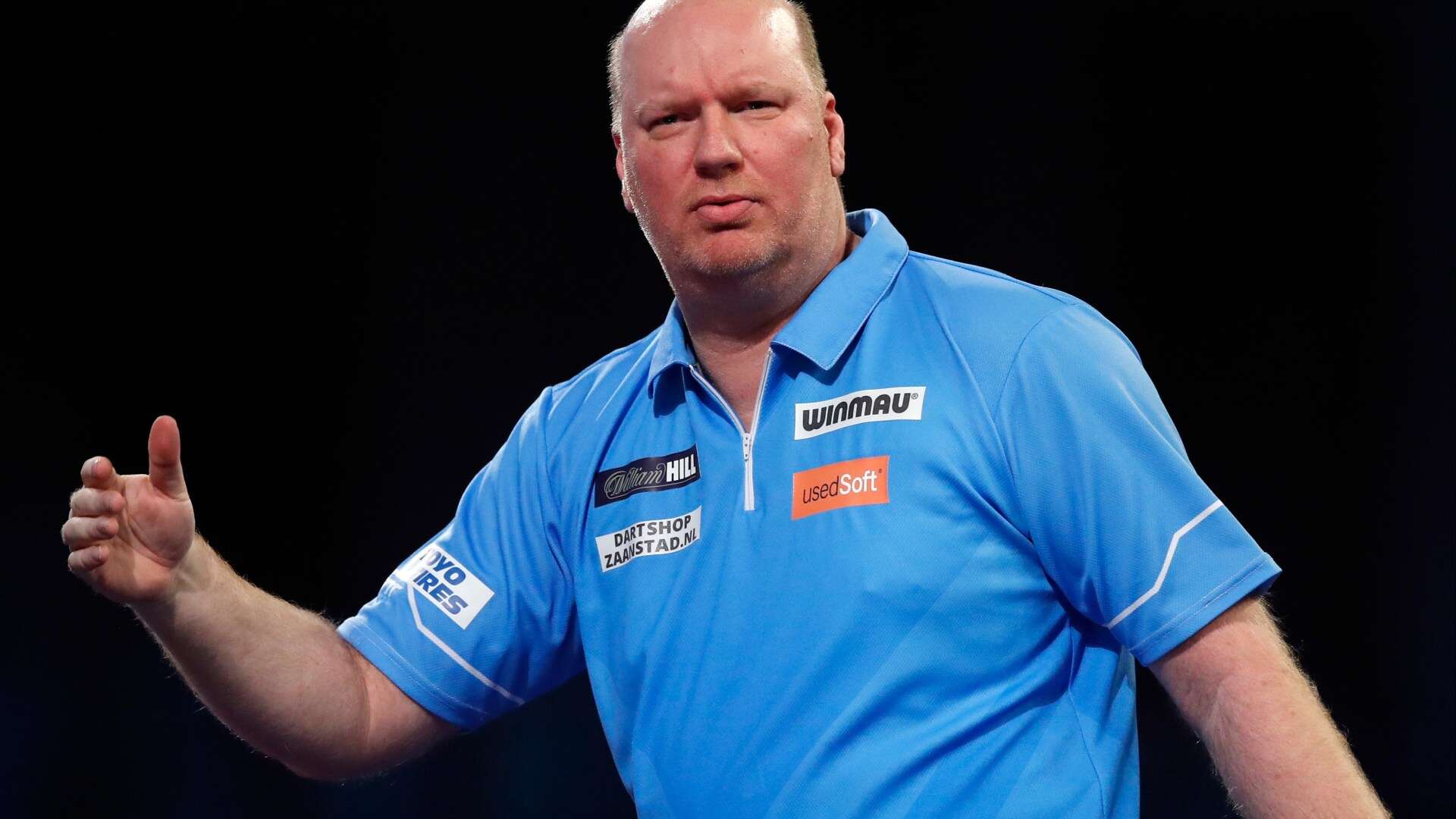 Darts star reveals tragic family death was behind him losing his tour card