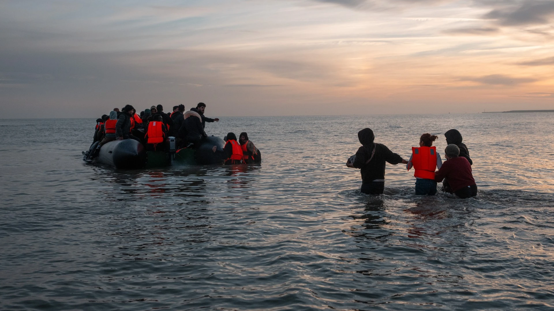 Reeves to give huge cash boost for more border cops & drones to snare migrants