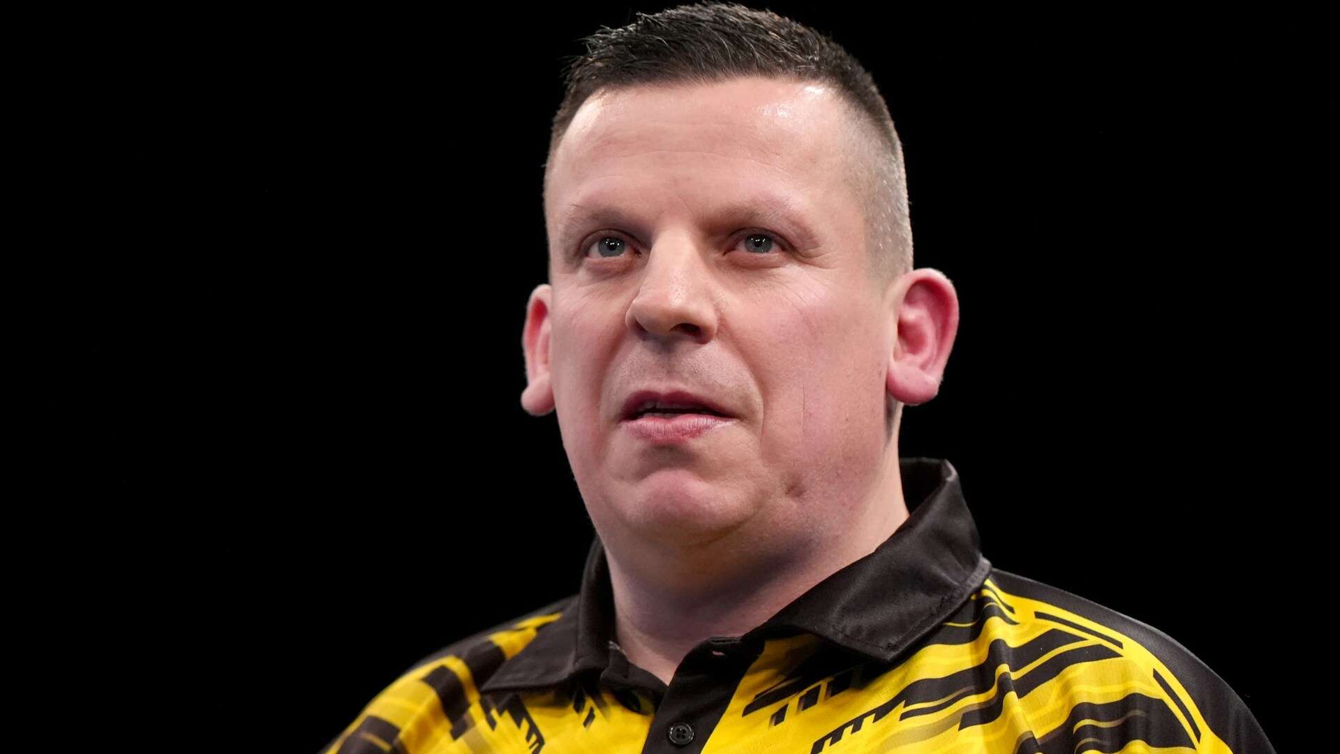 Dave Chisnall blasts conditions at darts events and fumes 'basics' were missing