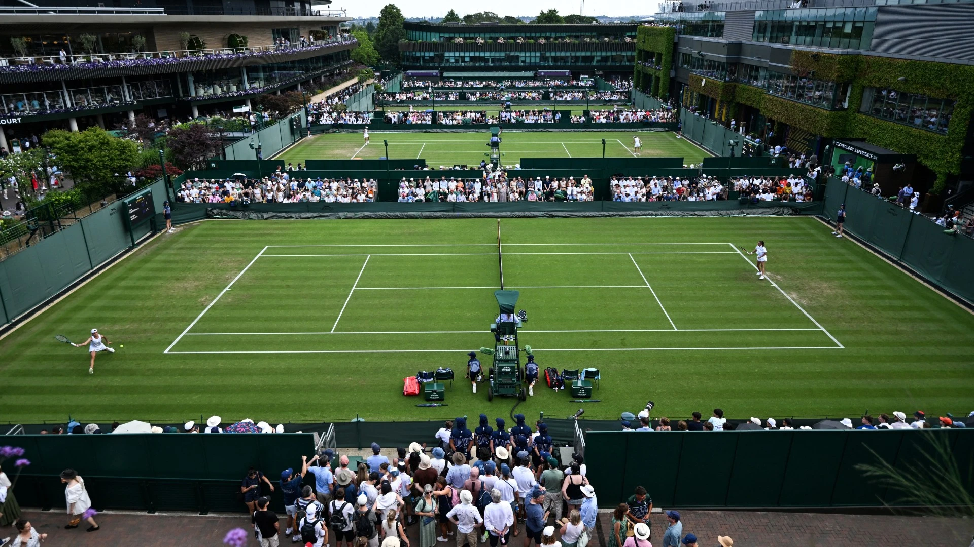 Wimbledon hit by travel chaos with severe delay warning after fire alert