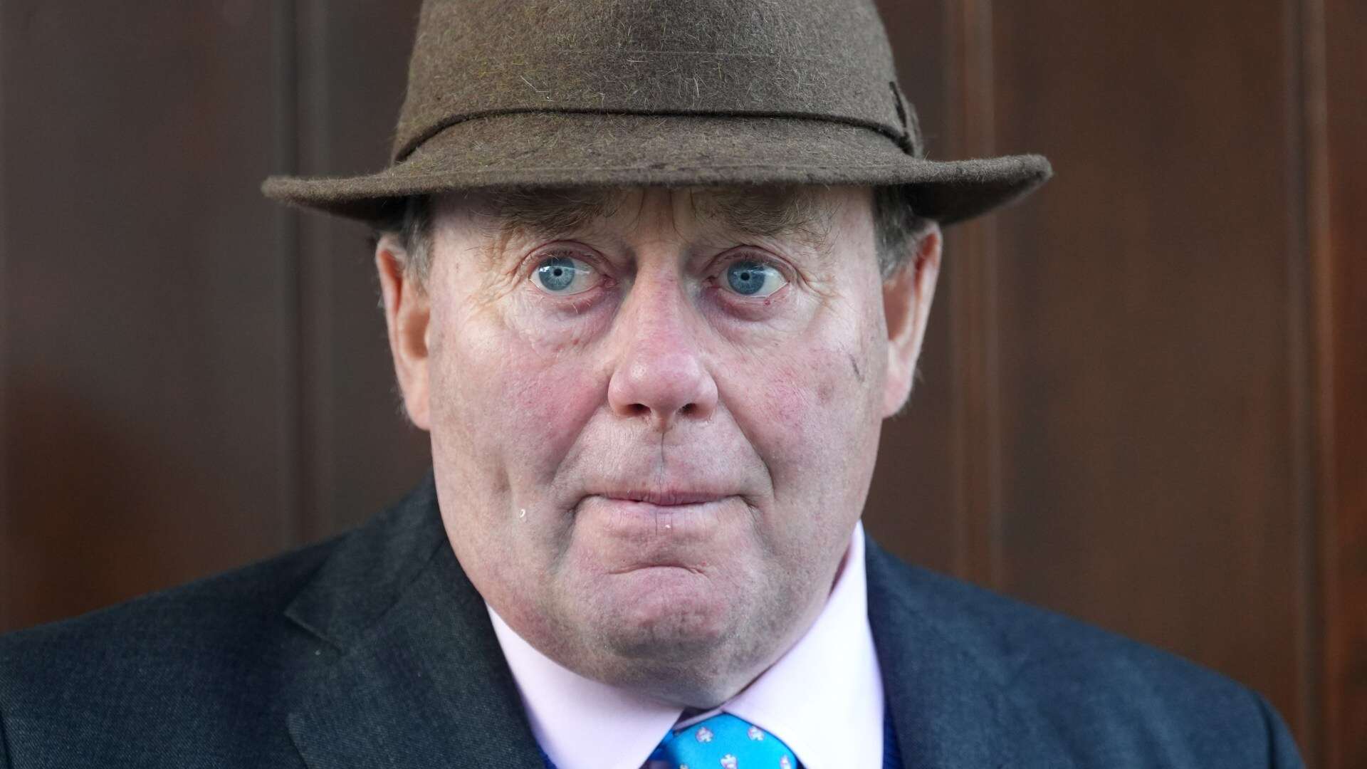 Cheltenham 'madness' as odds slashed on Nicky Henderson horse who 'can't run'