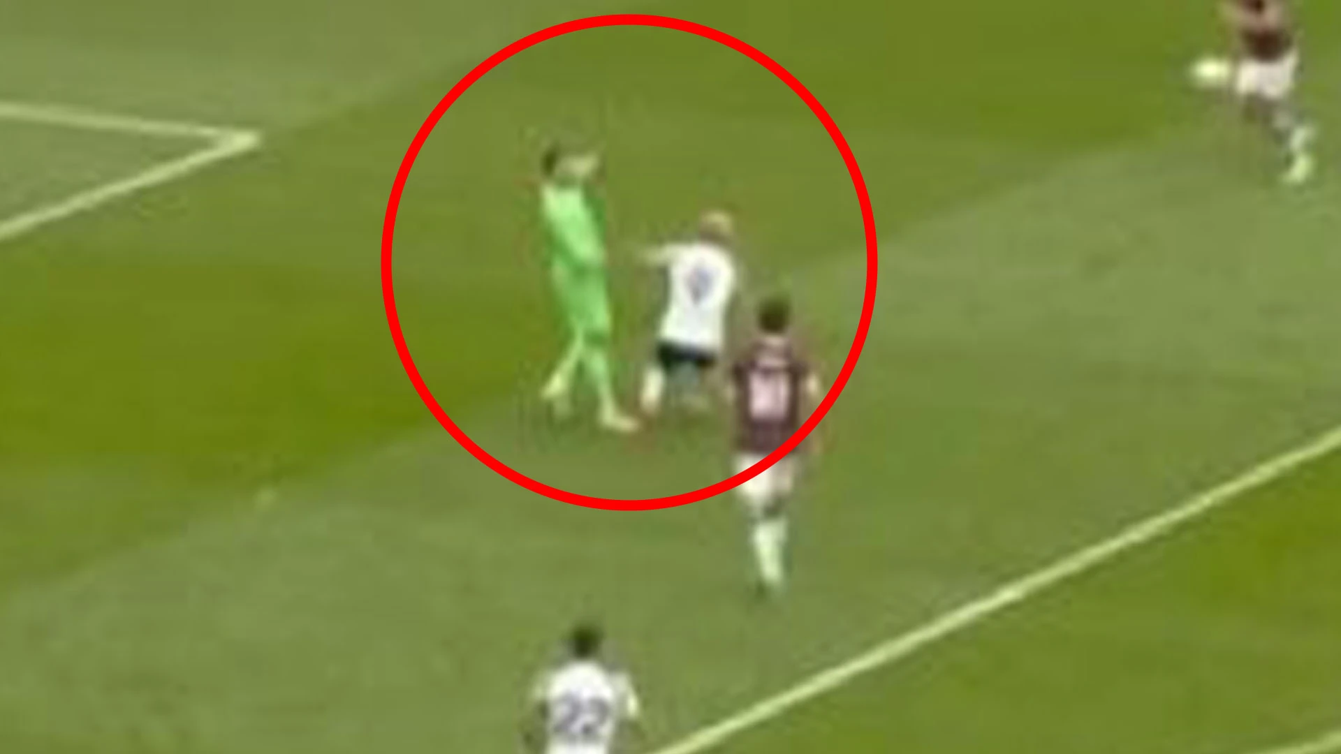 Spurs first team to benefit from new Premier League rule as Dubravka penalised