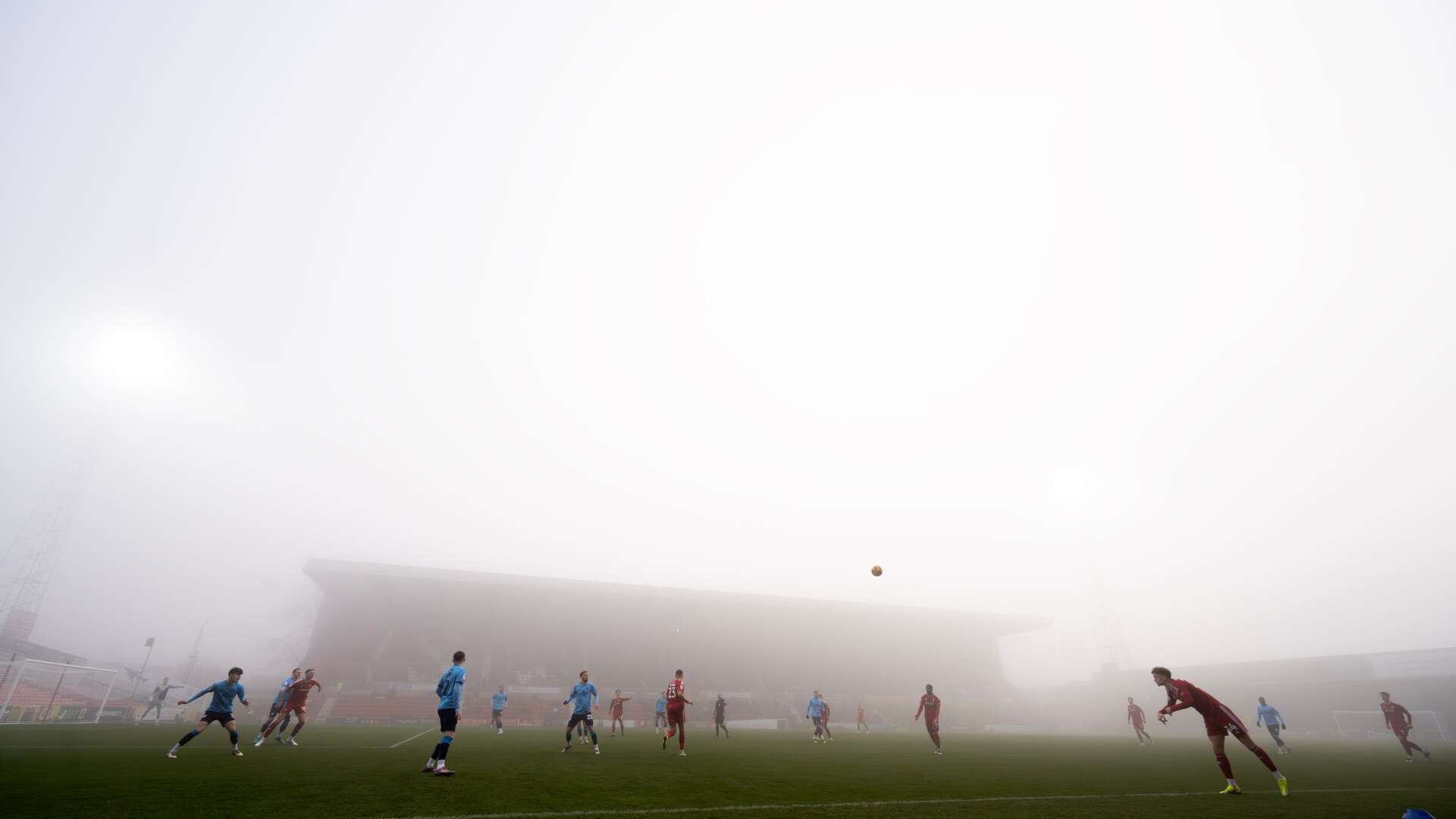 'This isn't restarting' moan fans as EFL clash suspended due to dense fog