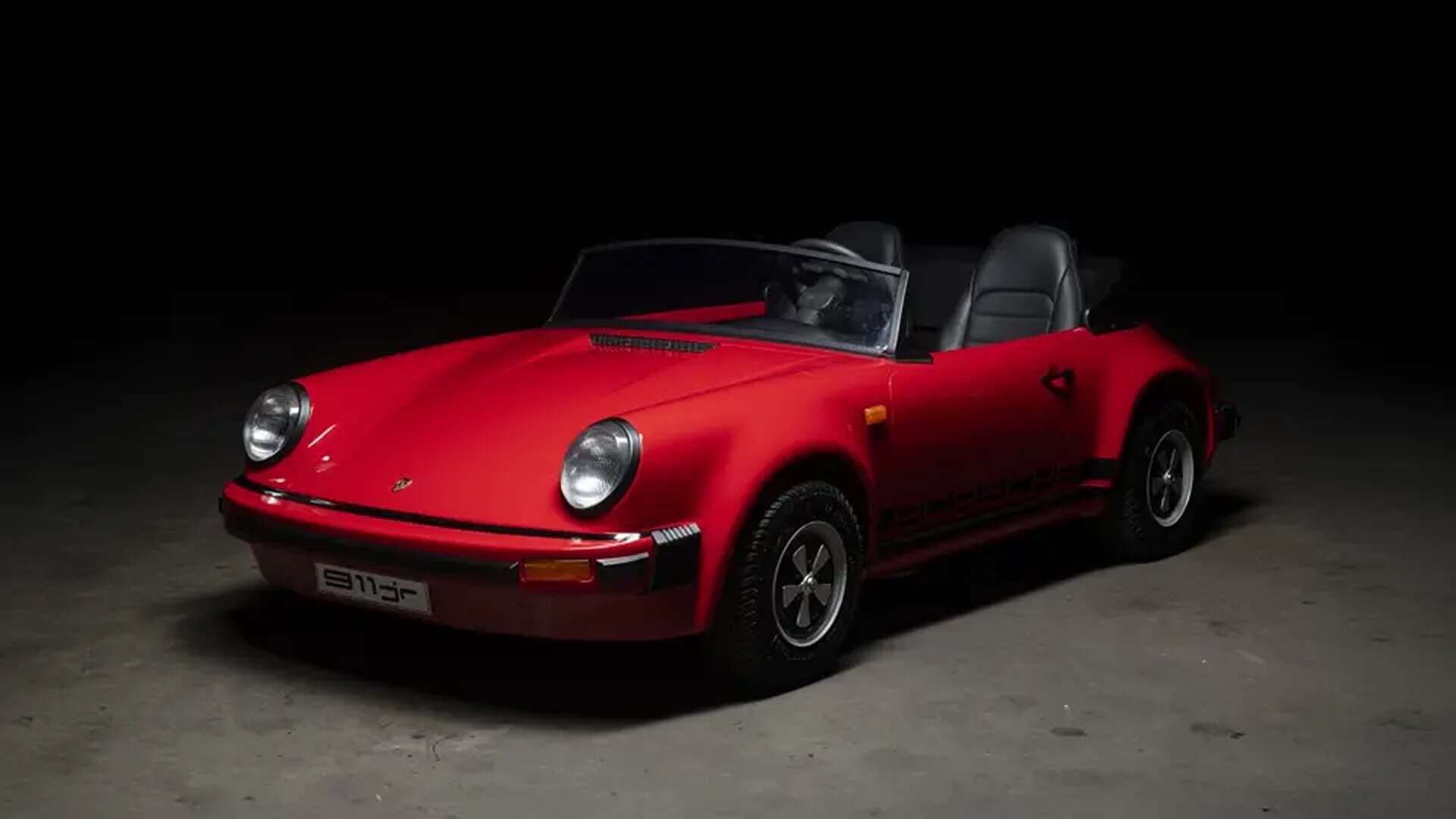 Rare Porsche 911 selling for only £20k - but no adults can drive this motor