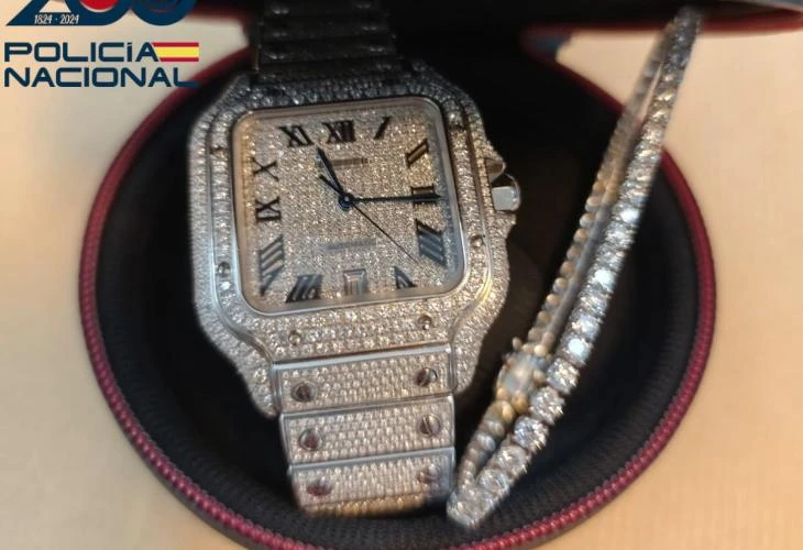 Hols hotspot airport worker steals luxury watch and bracelet from tourist bag