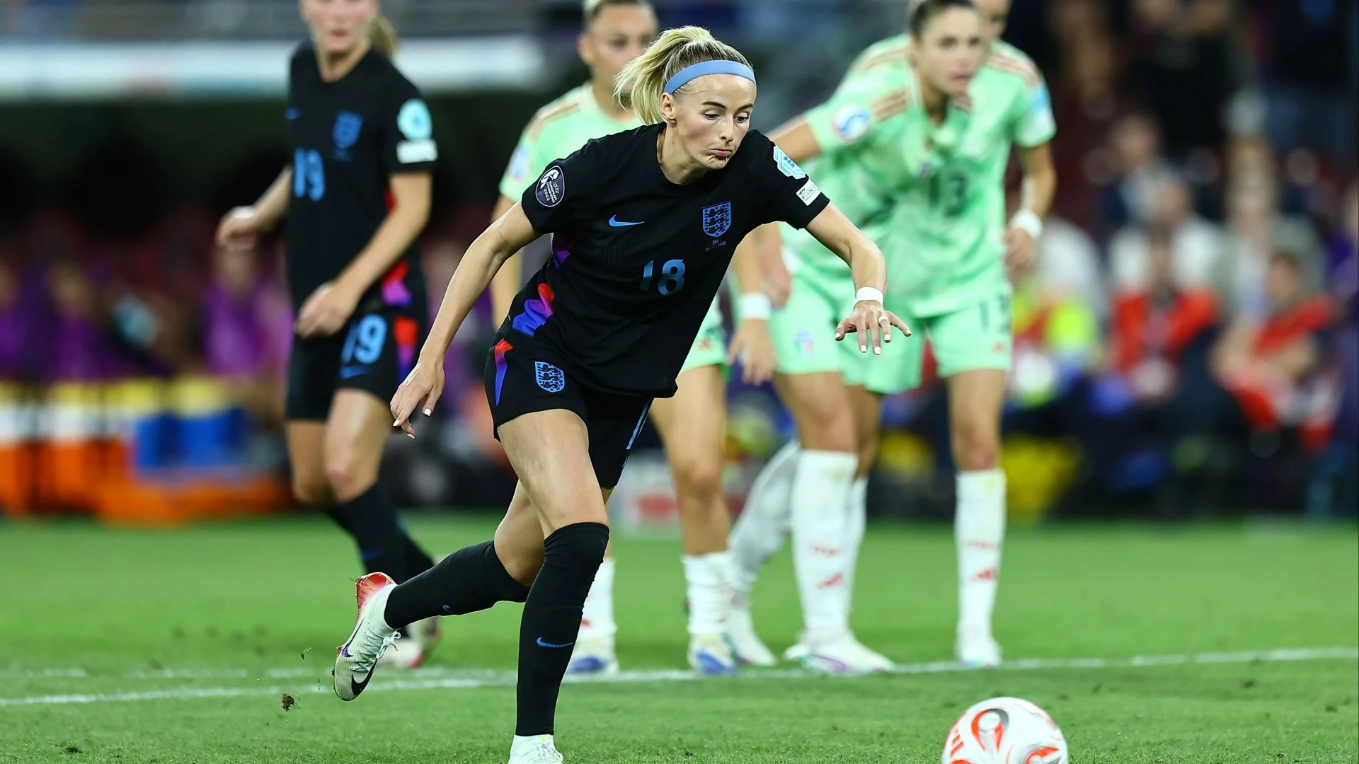 England star reveals Chloe Kelly's two-word message before crucial penalty