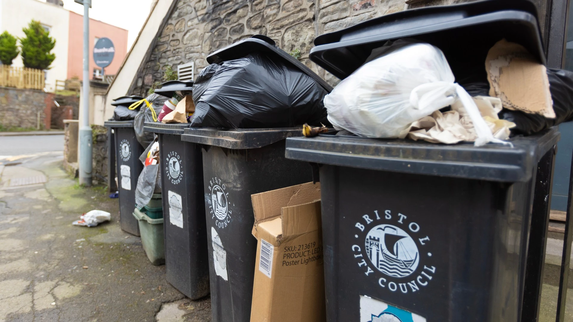 Four-weekly bin collections to be AXED in big U-turn affecting thousands
