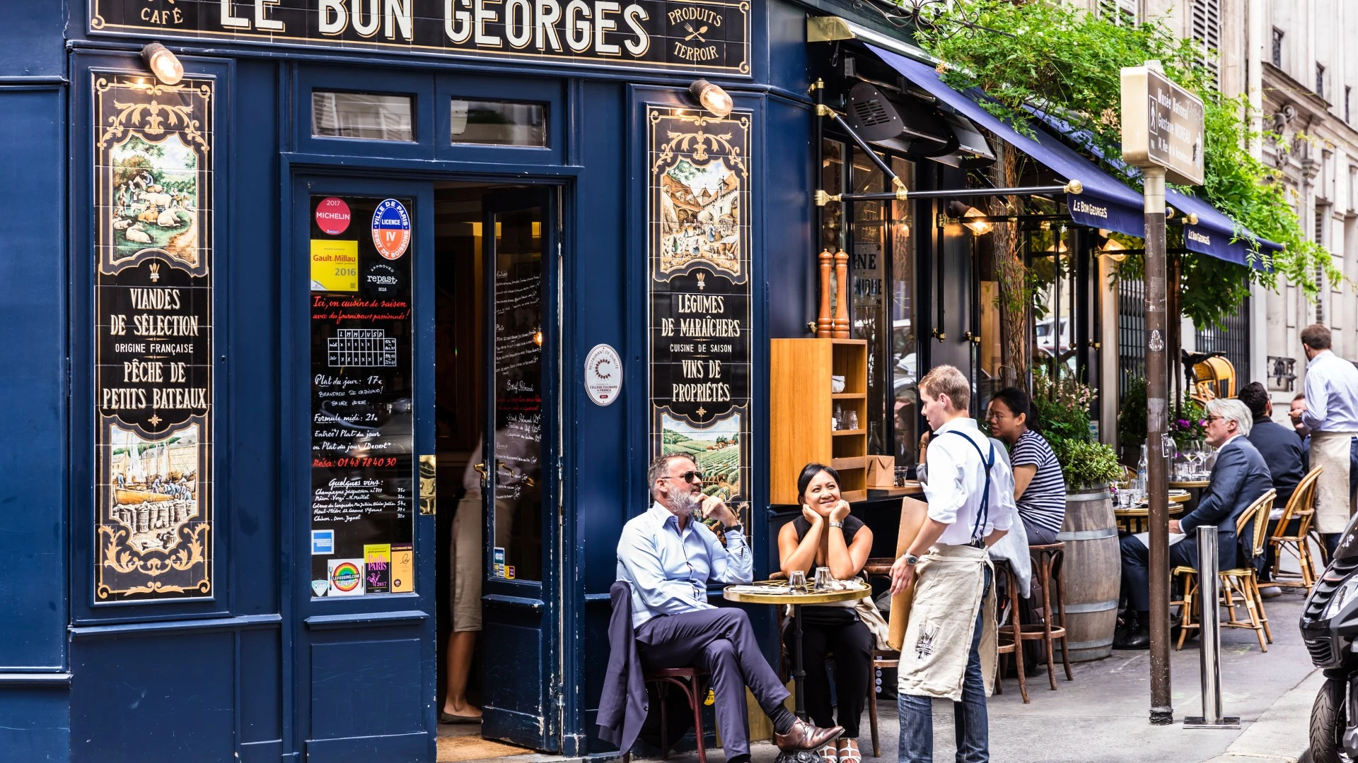 New ban being rolled out across French beaches and parks with £114 fines
