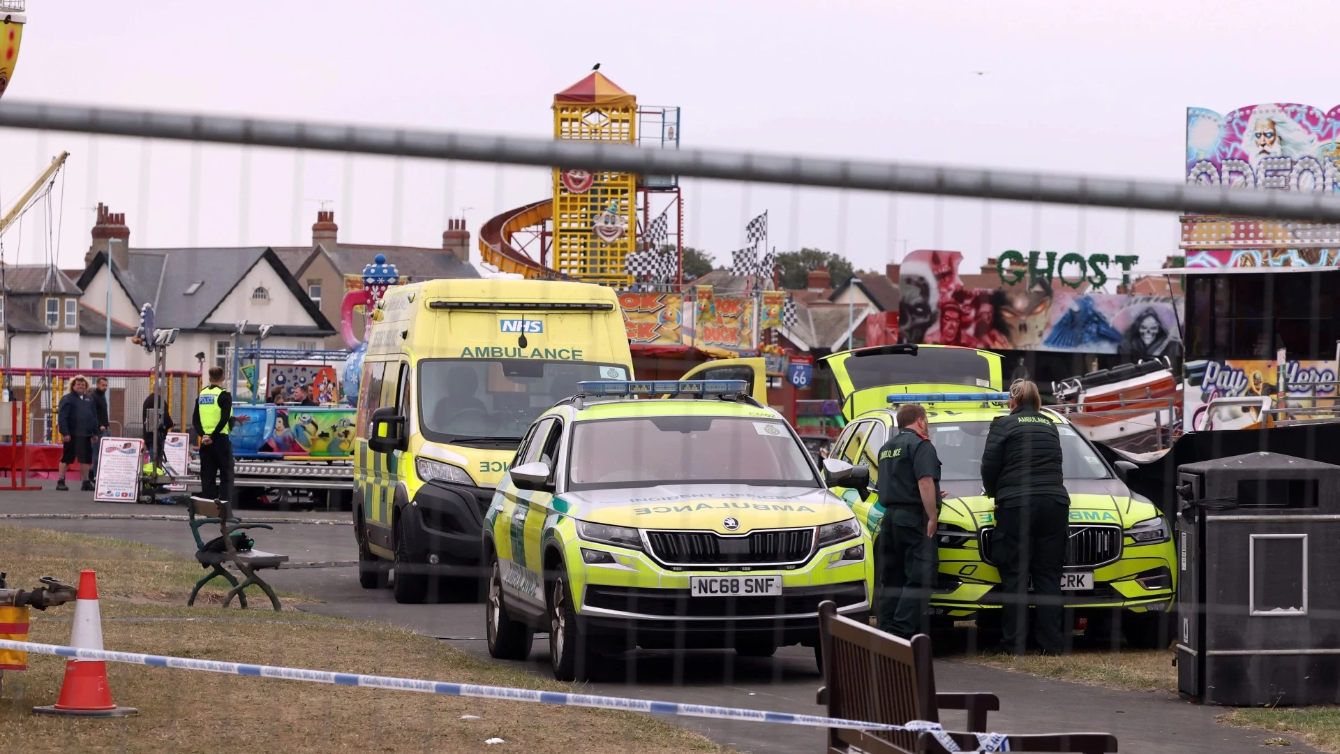 Man in his 20s dies at busy UK funfair after suffering head injuries on ride