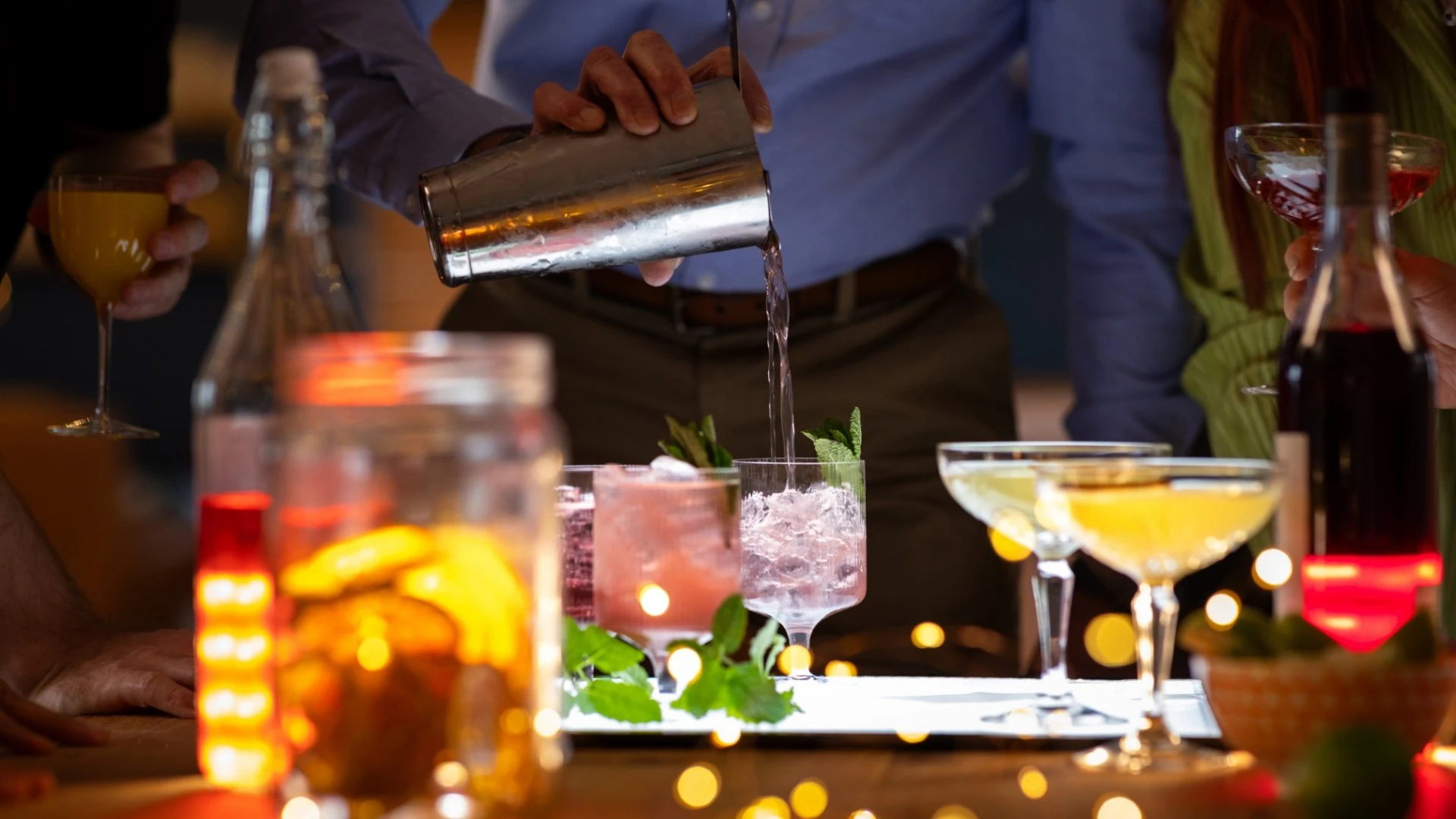Major supermarket selling new pre-mixed cocktails for 50% less than big brand