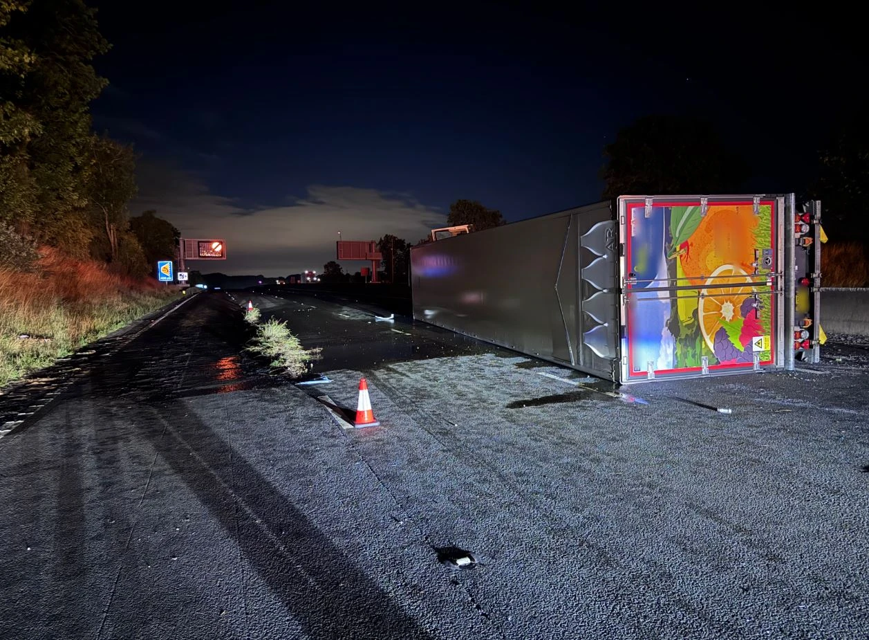 Major motorway closed after lorry hits barriers & overturns spilling fuel