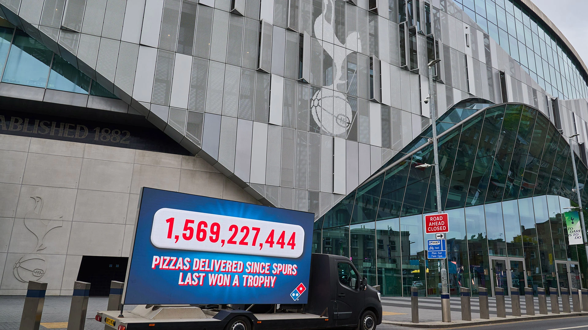 Spurs trolled by Domino's with massive billboard ahead of Man Utd final
