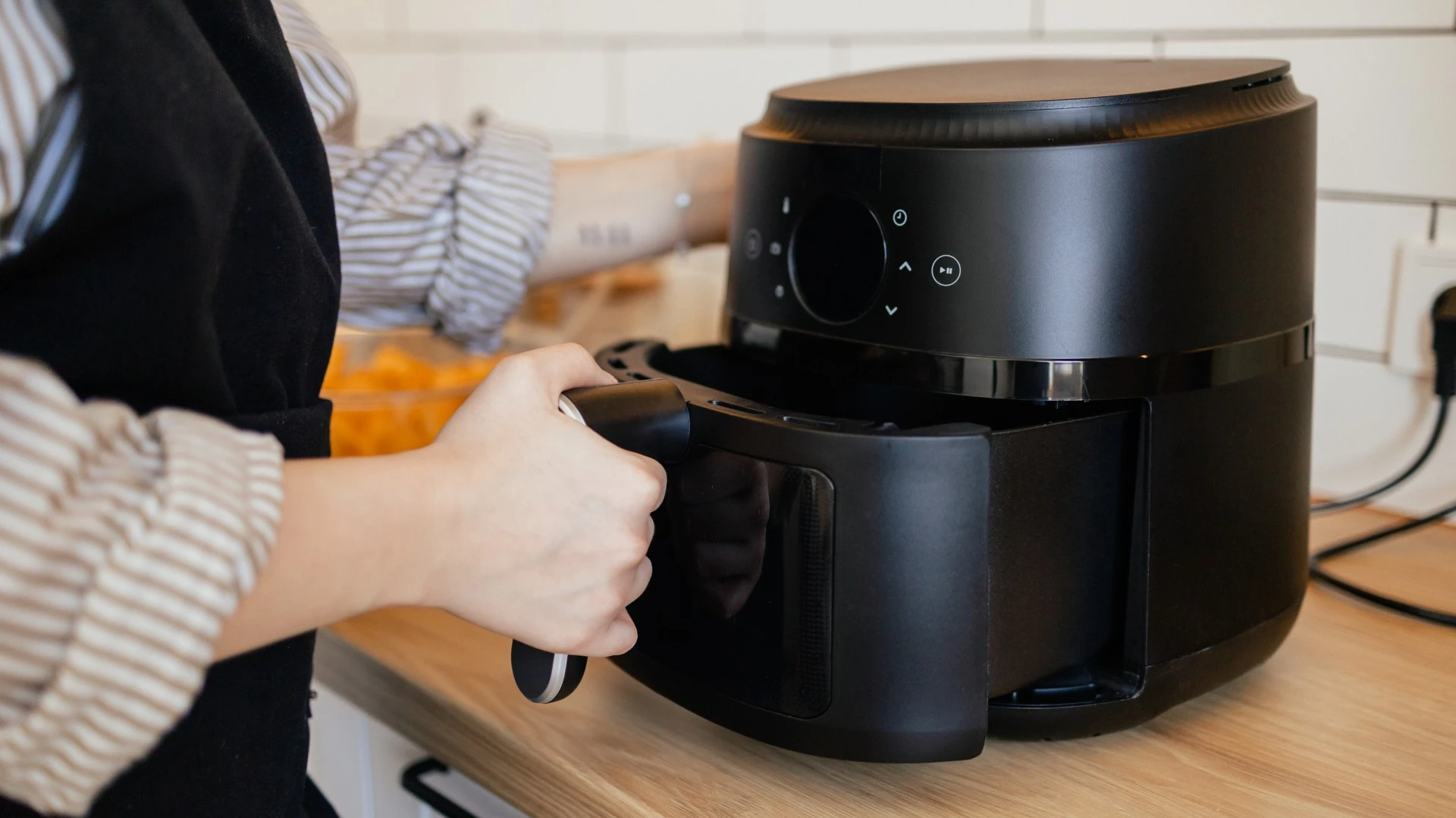 The three simple tips to preserve your flowers with air fryer hack this summer