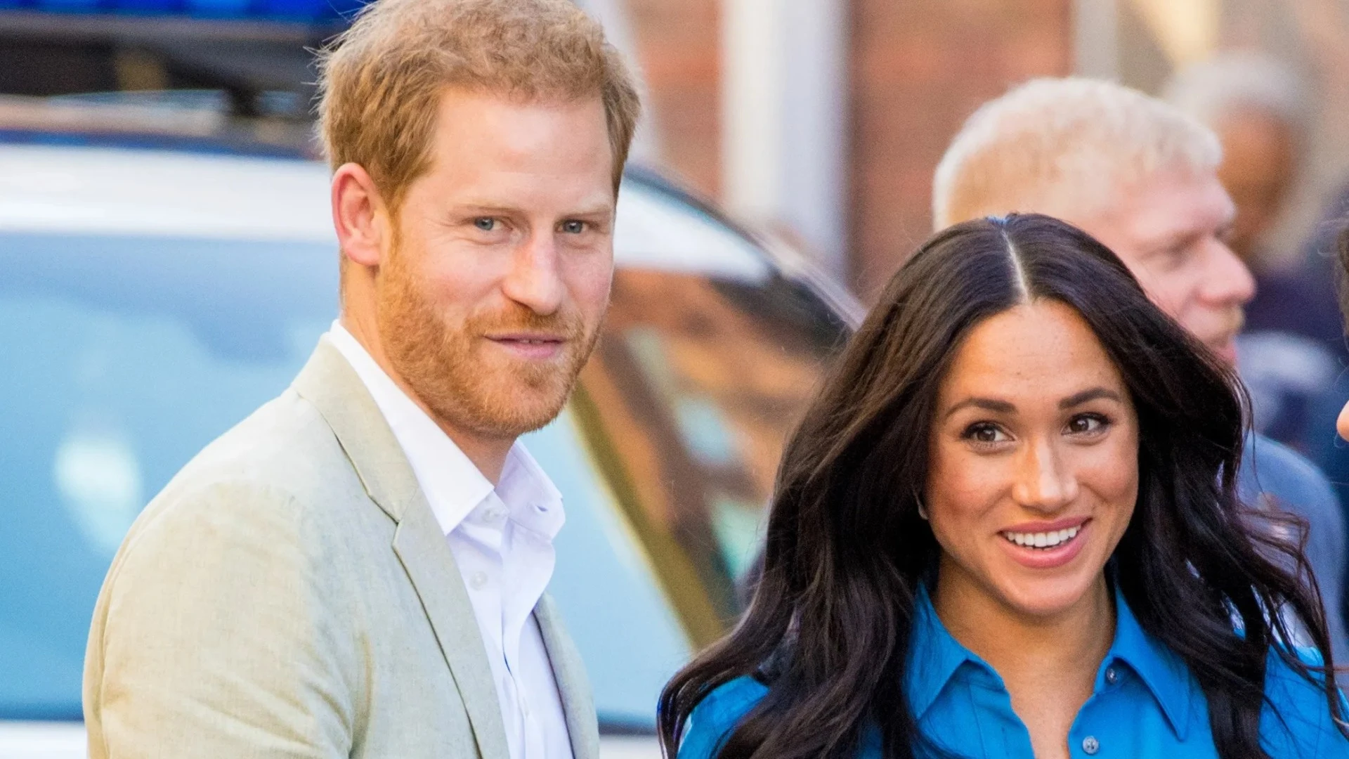 Harry & Meghan 'weren't in a strong position' & signed deal for 'much less'