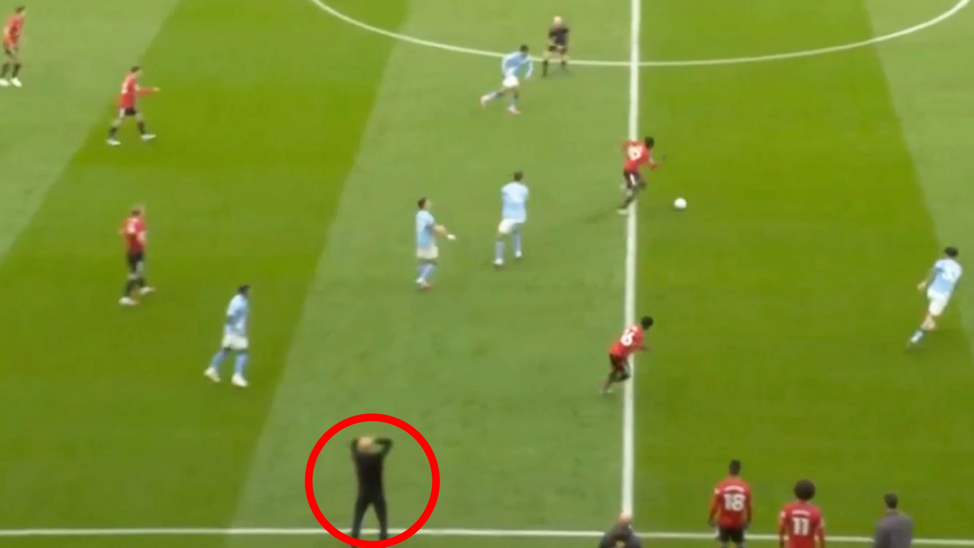Eagle-eyed Man Utd fans spot Guardiola's stunned reaction to Mainoo's skill