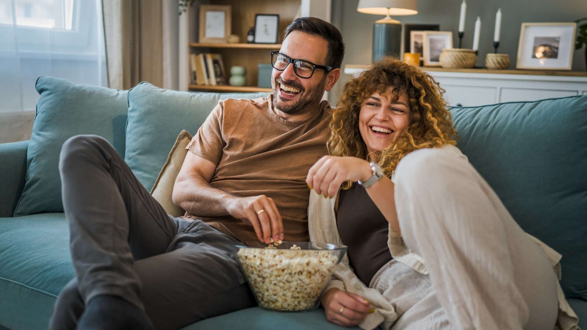 Sex that binge eats more while watching TV revealed in study and why