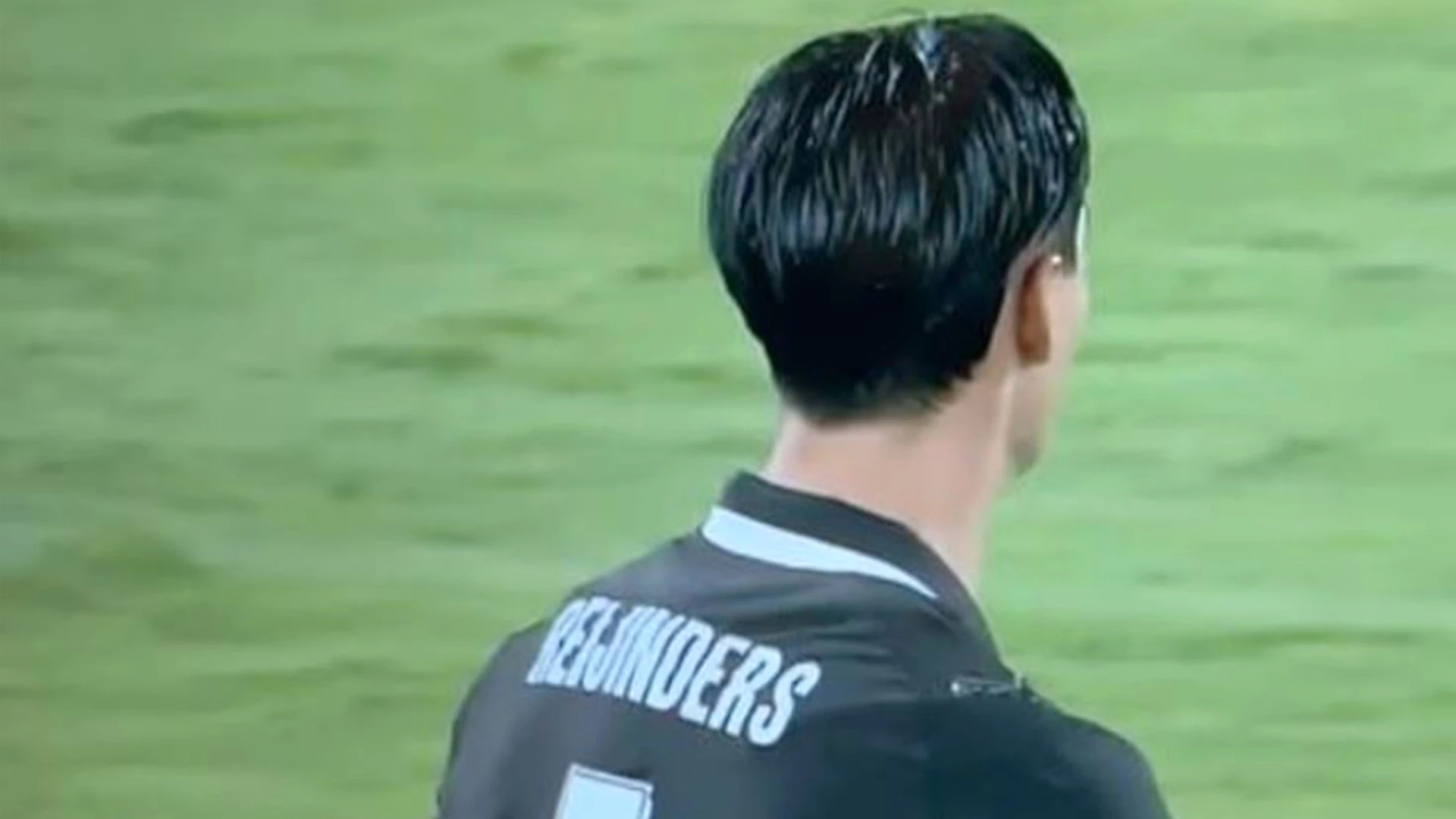 Eagle-eyed fans spot major gaffe on Man City star's shirt in friendly