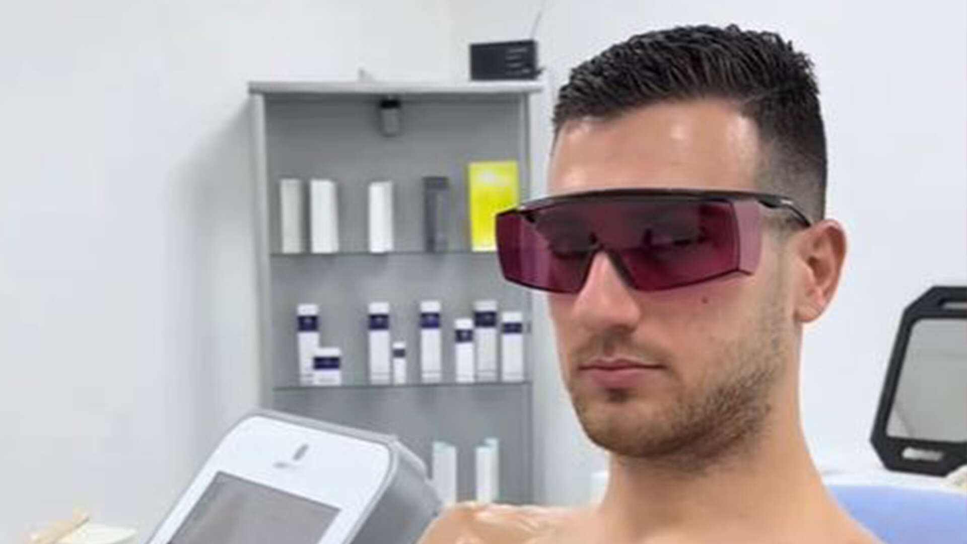 Man Utd star Diogo Dalot interviewed as he undergoes laser hair removal