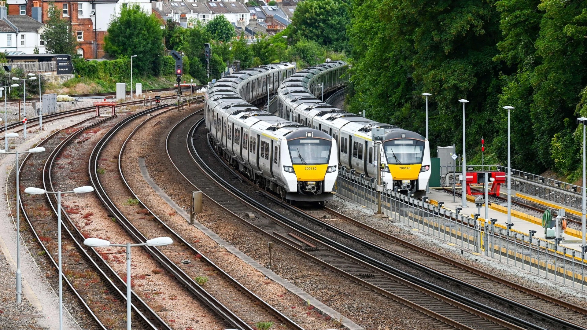 One of the UK's most popular seaside towns to get new train station revamp