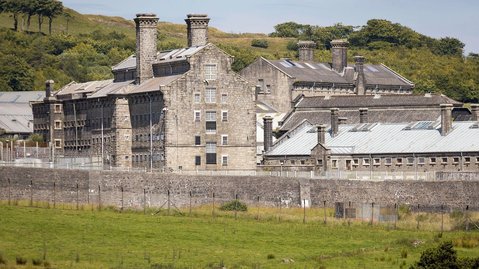 Labour MUST reopen Dartmoor nick rather than release lags early, Tories demand