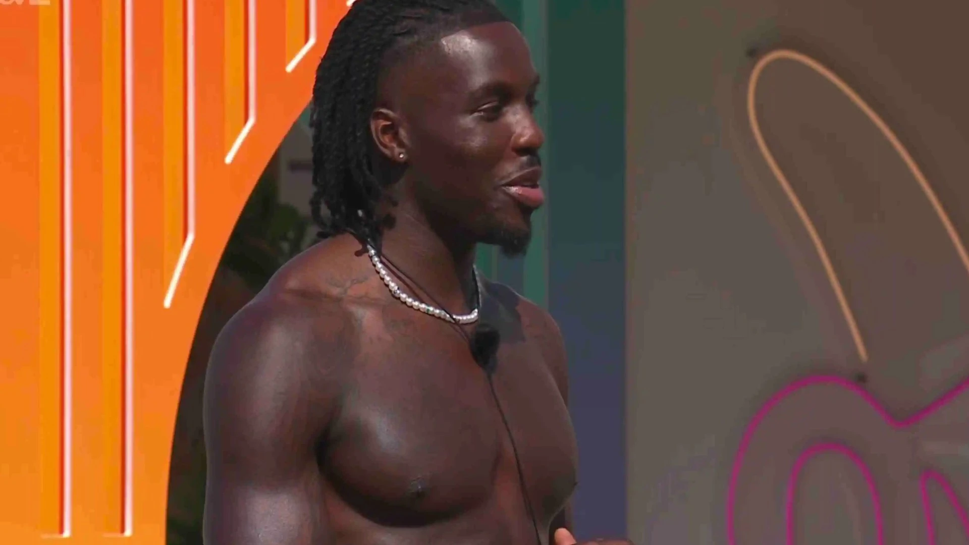 Love Island lad slammed for being a 'red flag' after 'worrying' intro video