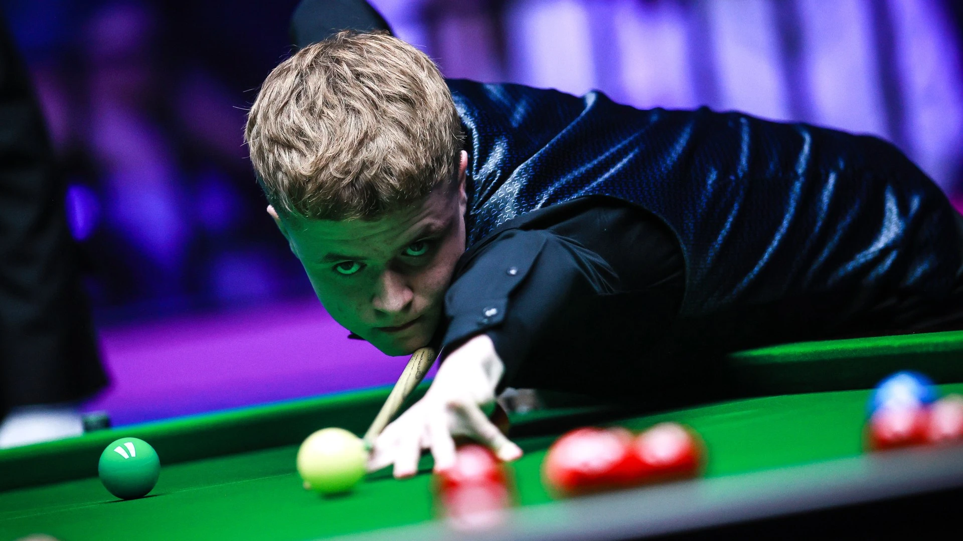 Latest as Moody, 18, BREAKS the Ding curse, Judd Trump in action SOON