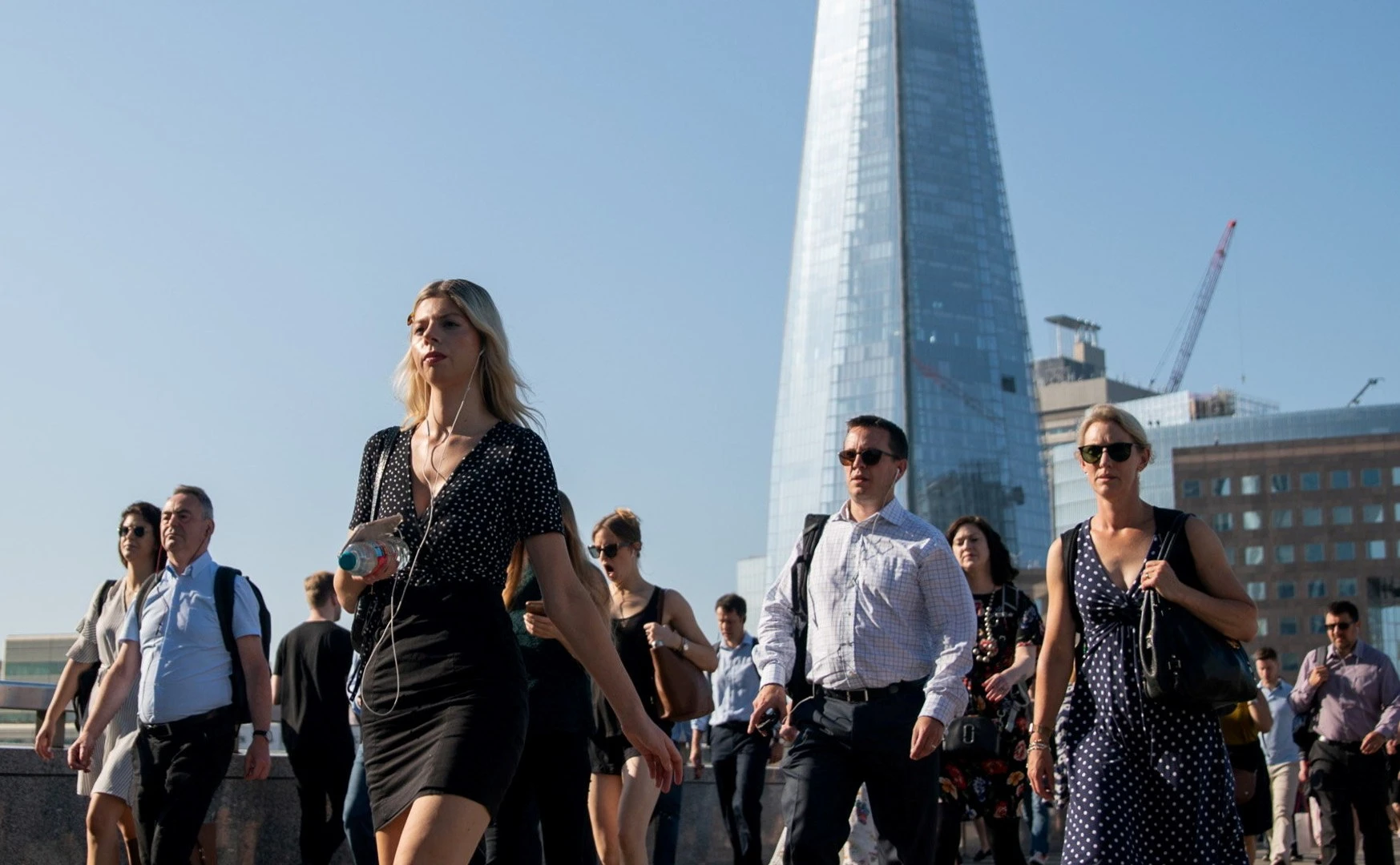 Majority of young Brits would leave UK for dream job & money isn't main reason