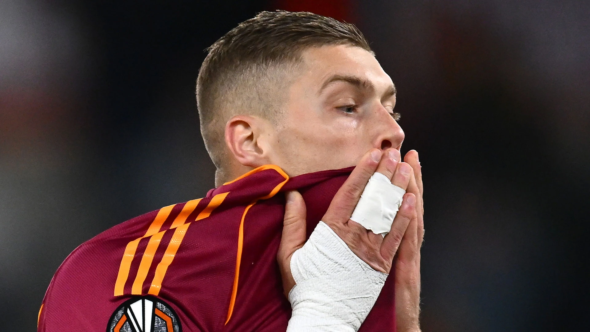 Roma miss THREE penalties in five minutes in astonishing Europa League clash