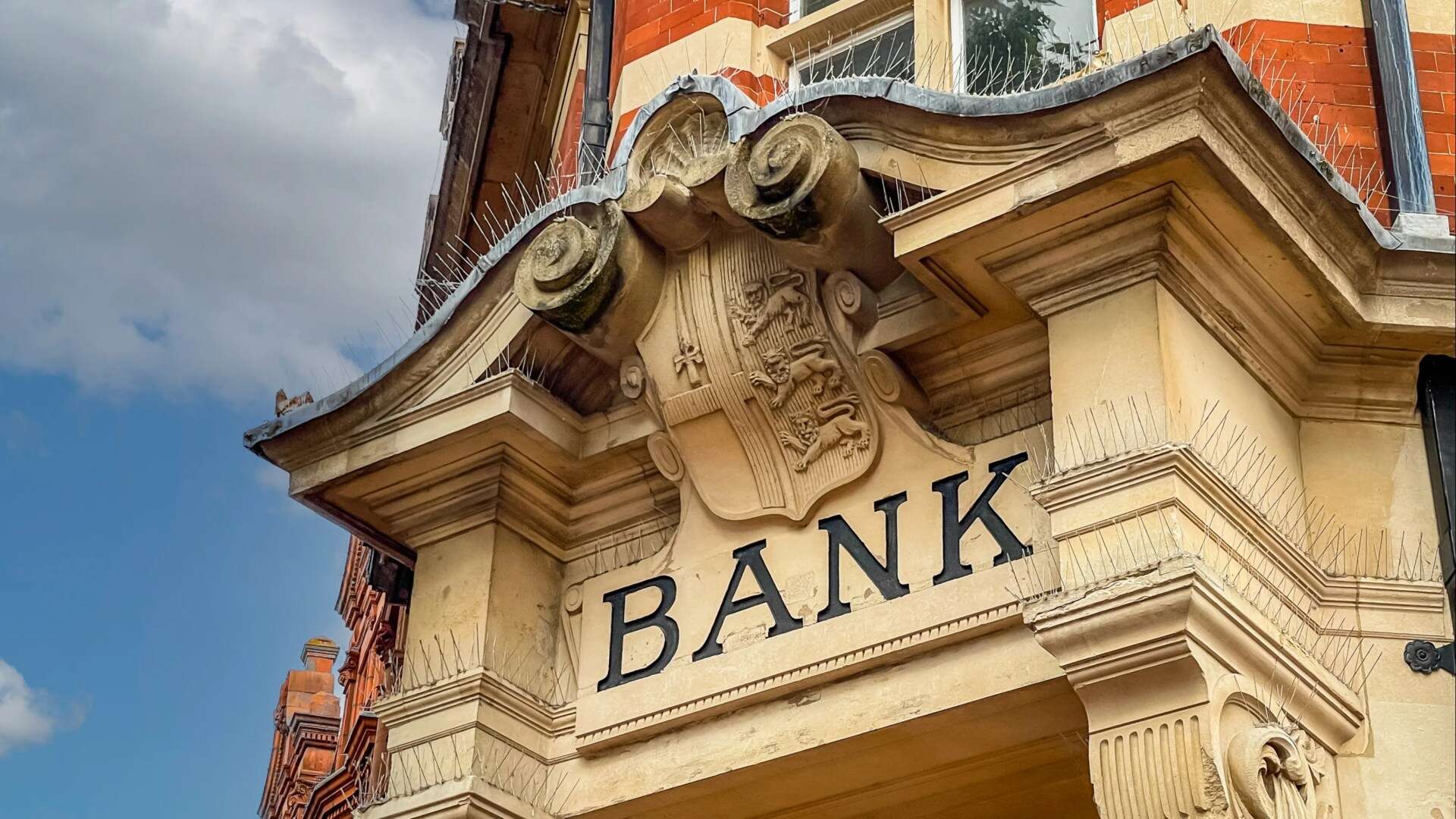 Major bank with 444 UK branches & 14m customers 'considering quitting Britain'