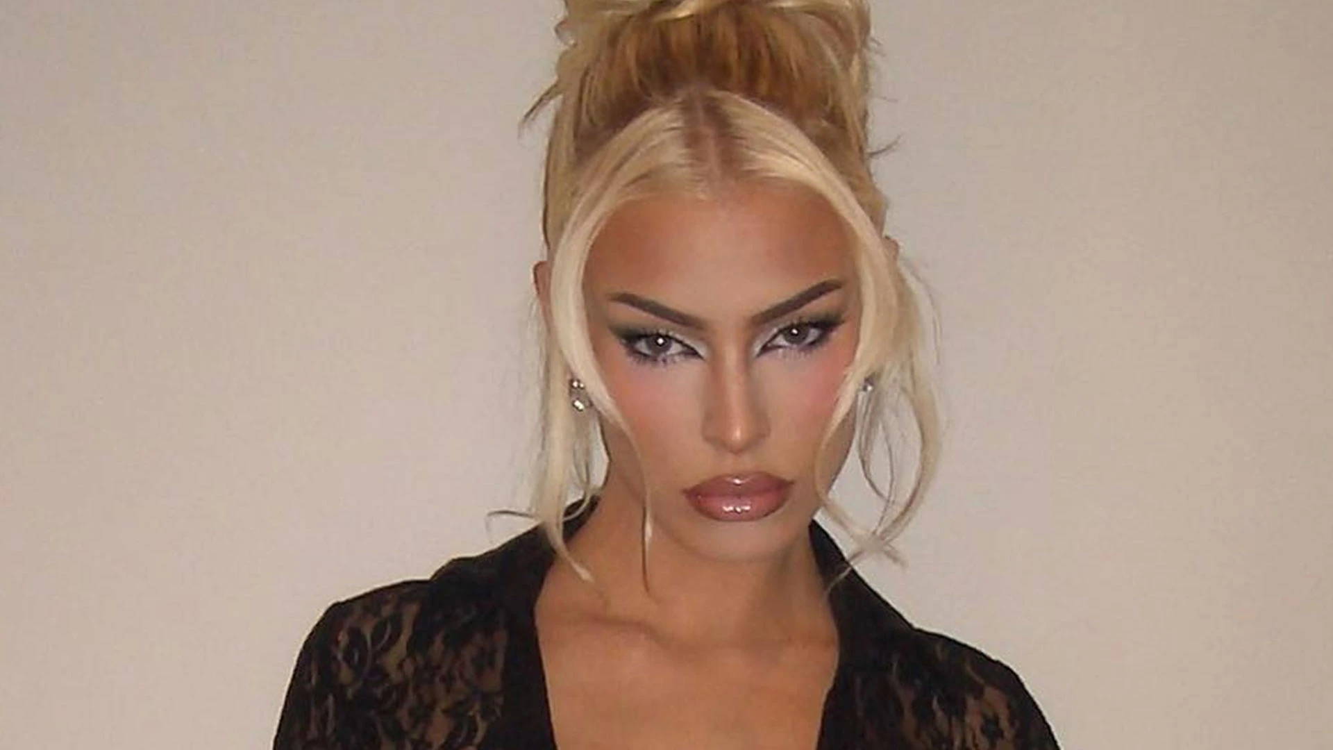 SOCIAL media star has built an enormous following online. She delighted fans with her latest braless outfit.
