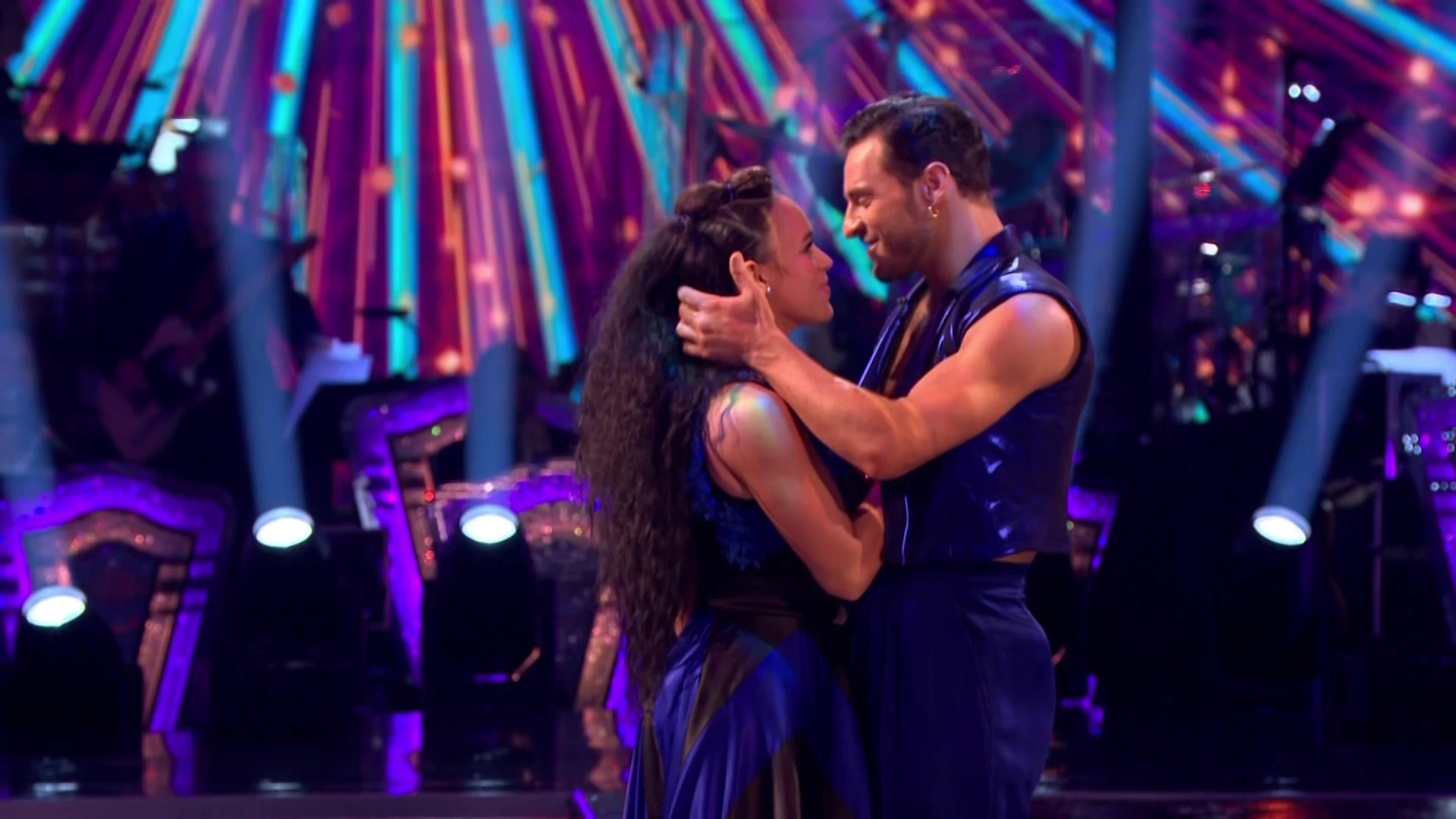 The pair got tongues wagging throughout the series as they got closer.