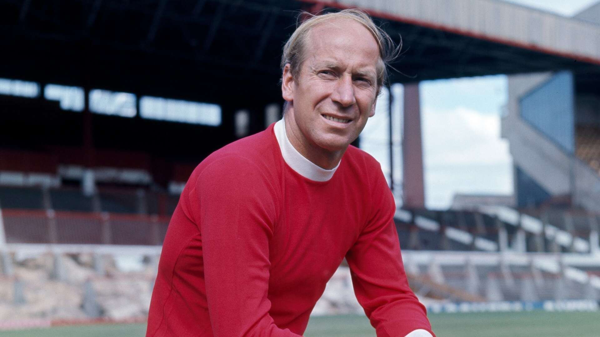 Man Utd & World Cup hero Bobby Charlton left staggering amount in will