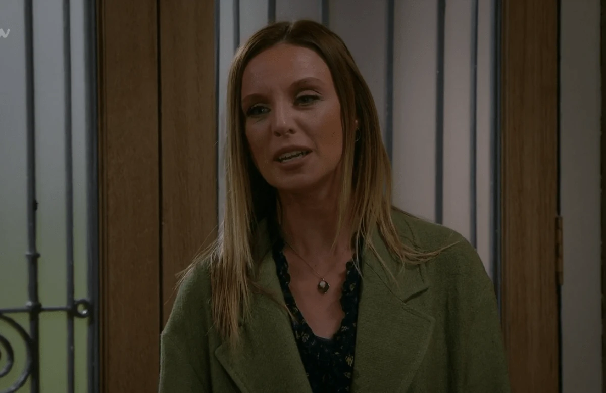 NEW ROOMIES Emmerdale fans confused as Andrea moves in to Wendy and Luke's tiny cottage