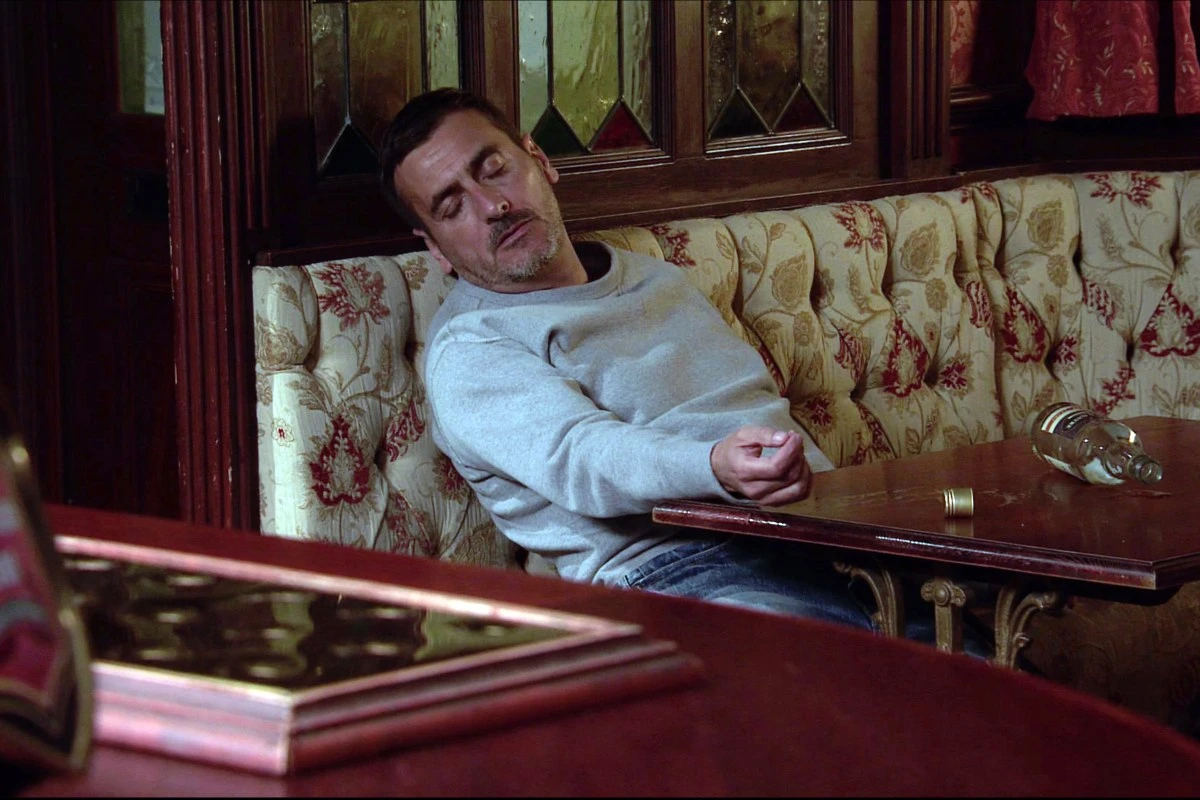 IN AGONY Coronation Street: Peter Barlow's alcohol relapse explained