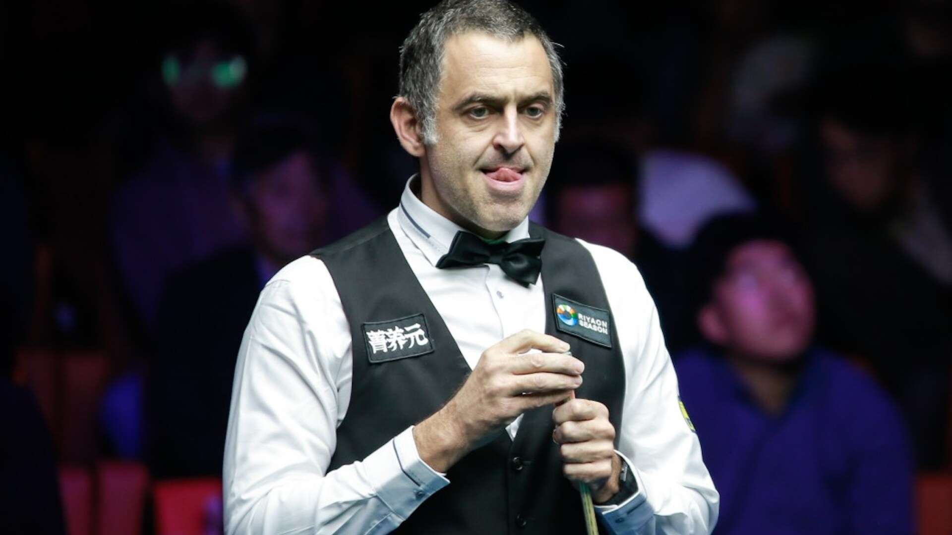 O’Sullivan match delayed due to 'safety reasons’ as fans flock to watch legend