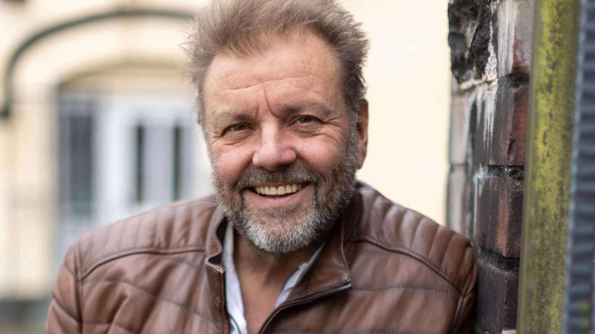 Homes Under The Hammer’s Martin Roberts signs up for huge reality show