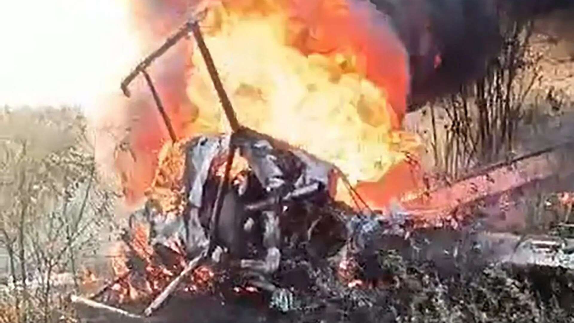 Terrifying vid shows moment helicopter crashes & kills 2 during test flight