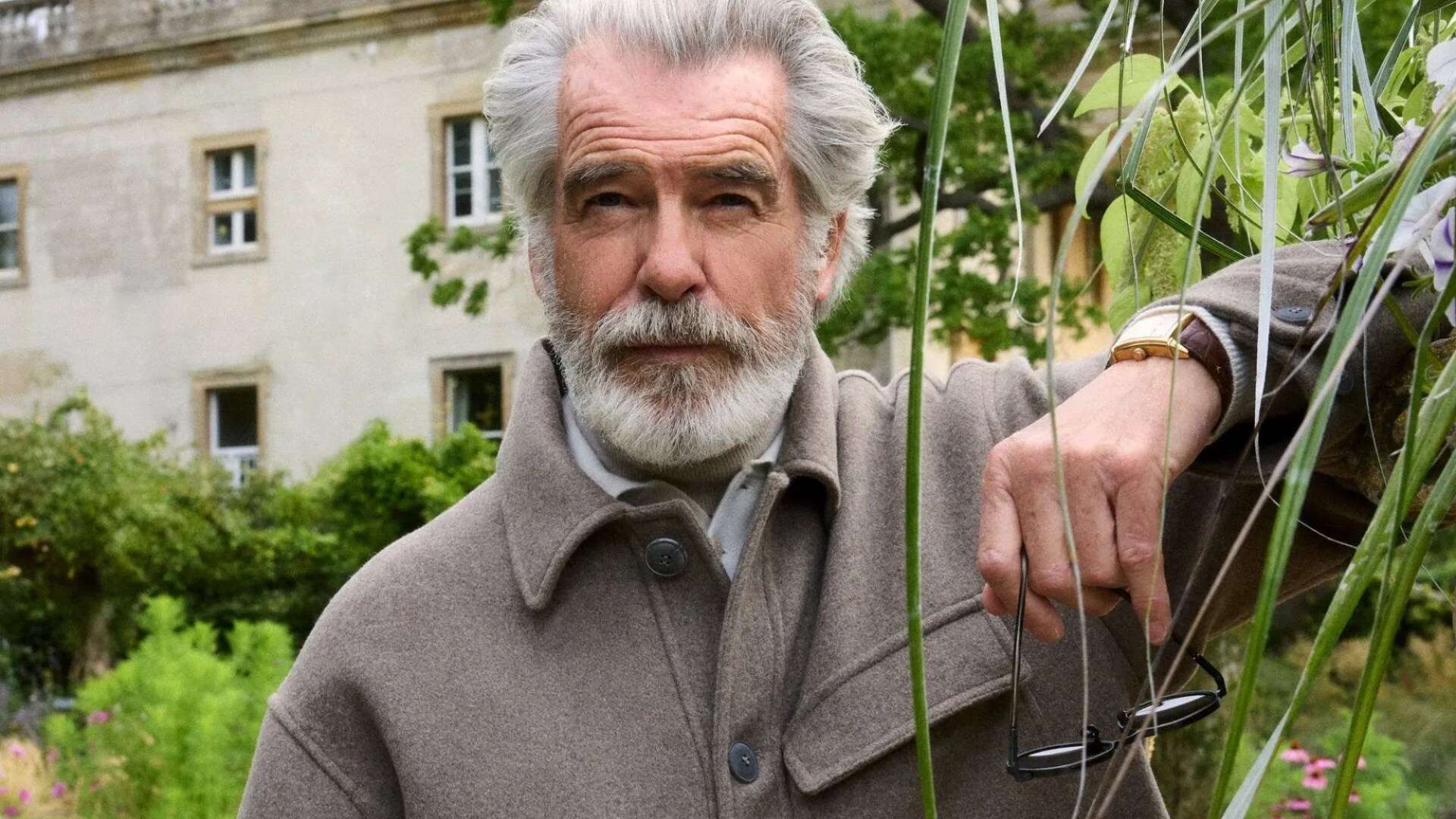 Pierce Brosnan rocks beard - but fans compare him to iconic TV ad character