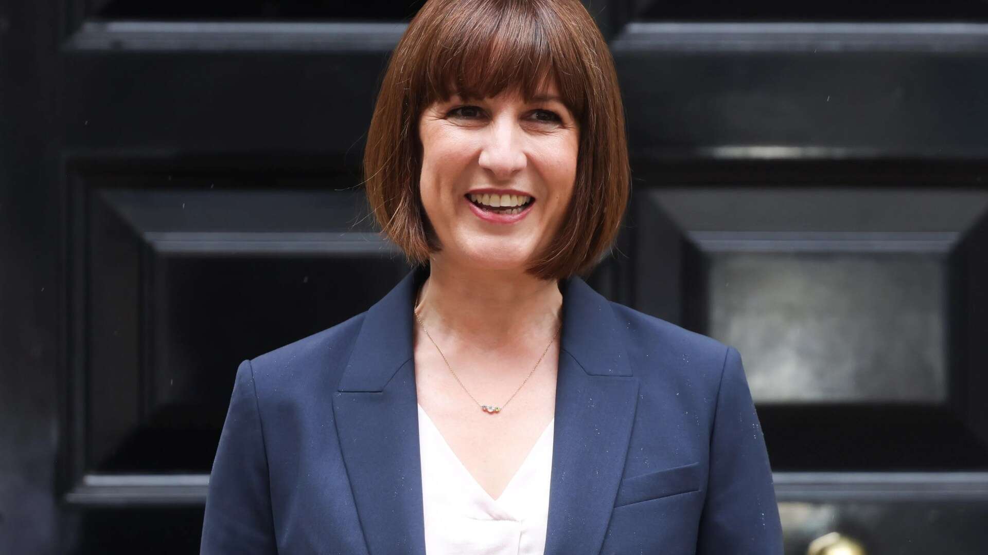 Gentlemens’ urinal in Rachel Reeves’ Whitehall office will cost £8k to cover up