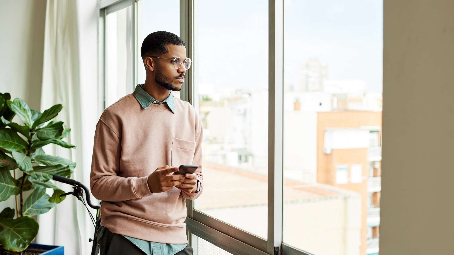 My fiancé’s toxic sister won't let him speak to their long-lost sibling