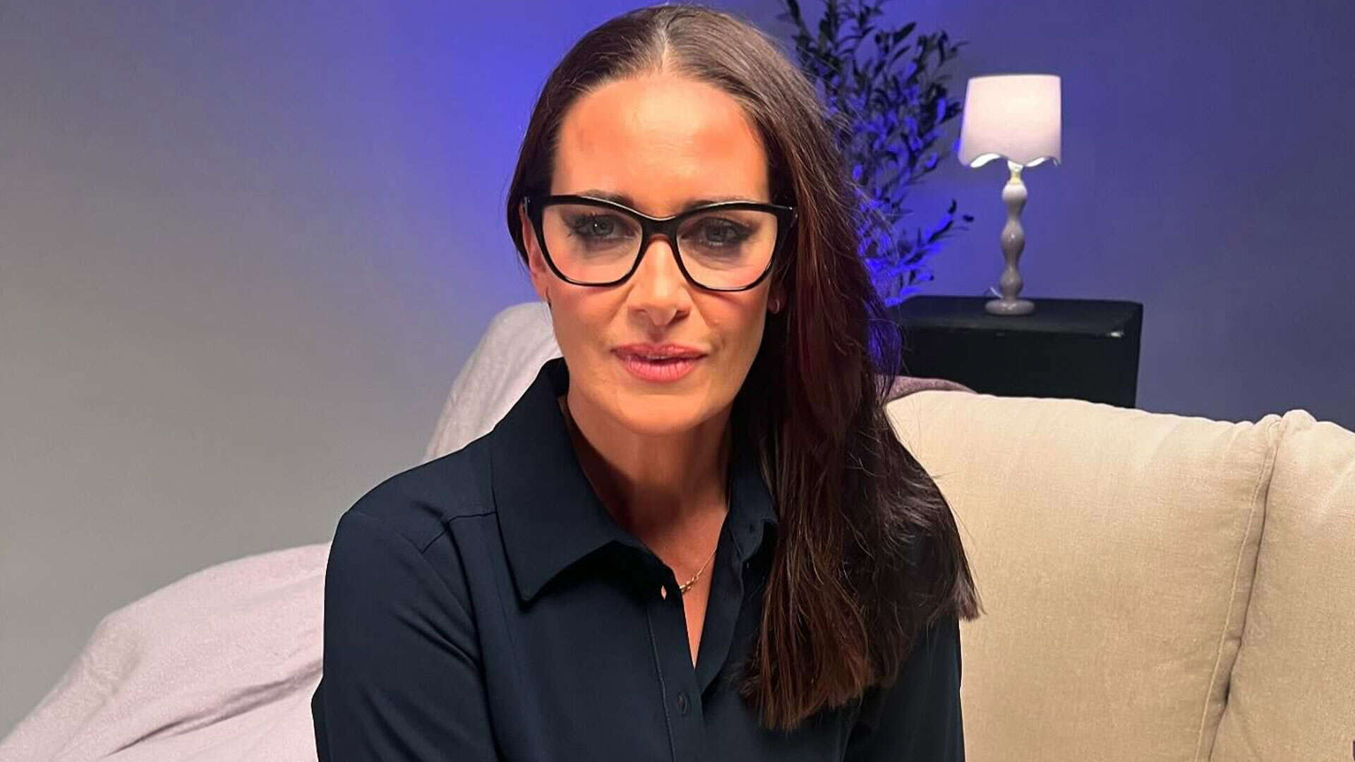 Ex-Sky Sports star, 48, has barely aged a day as she shows off bold look