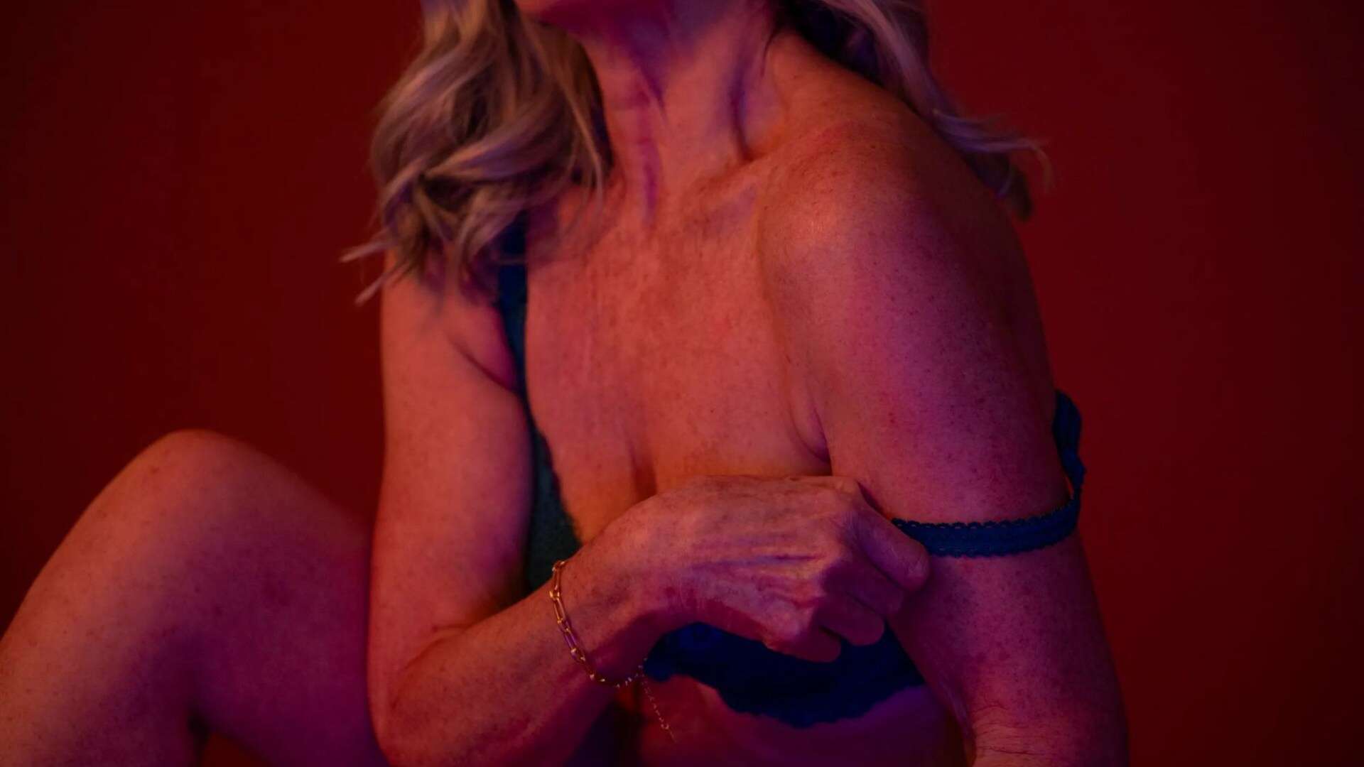 I'm a sex worker at 80 and won't retire, older ladies have it better than young 