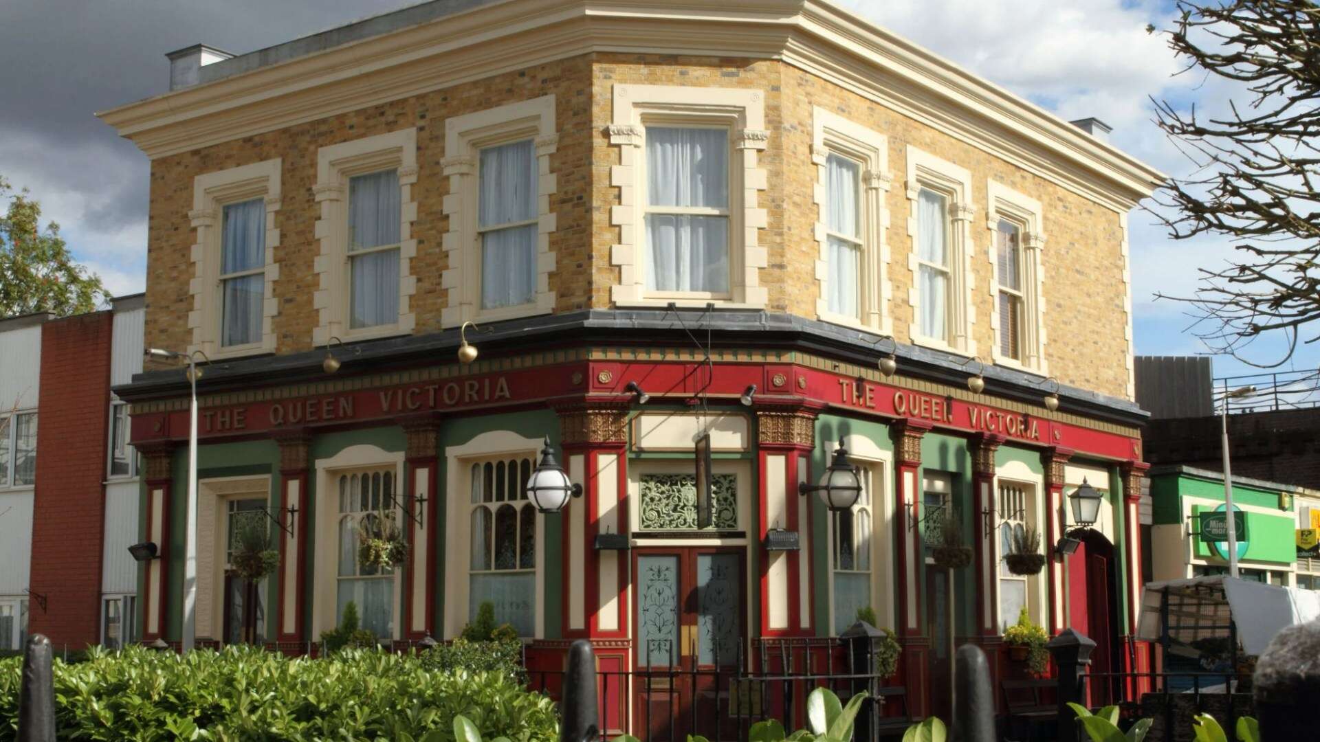 EastEnders star flogging old scripts in attempt to make cash 12 years after axe