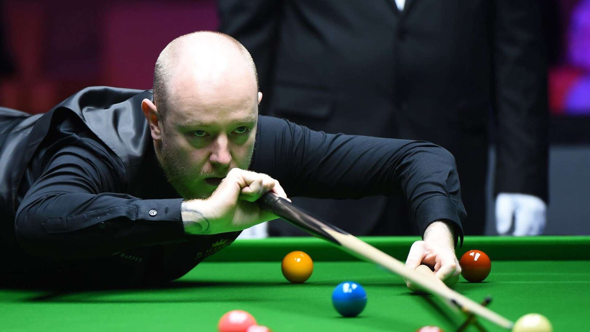 Delivery driver turned snooker ace breaks down in tears after life-changing win