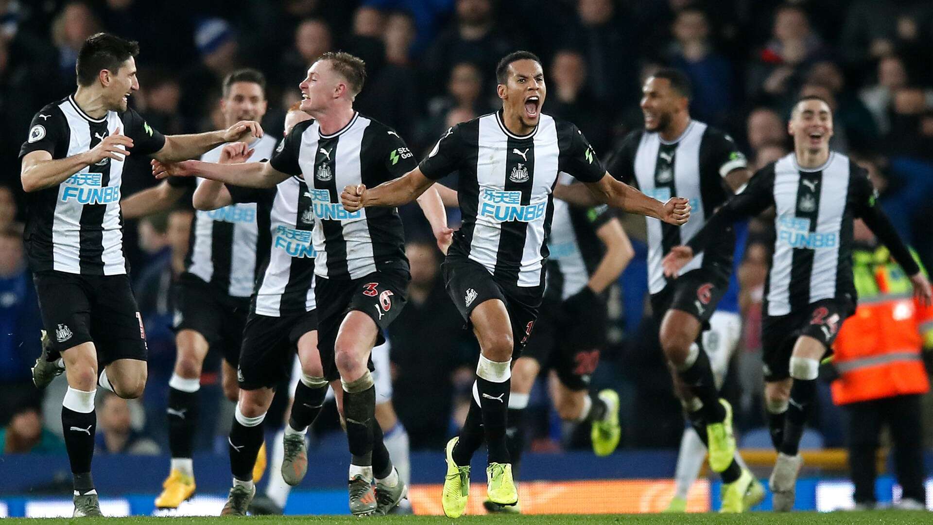 Newcastle star with 150 appearances left out of Premier League squad