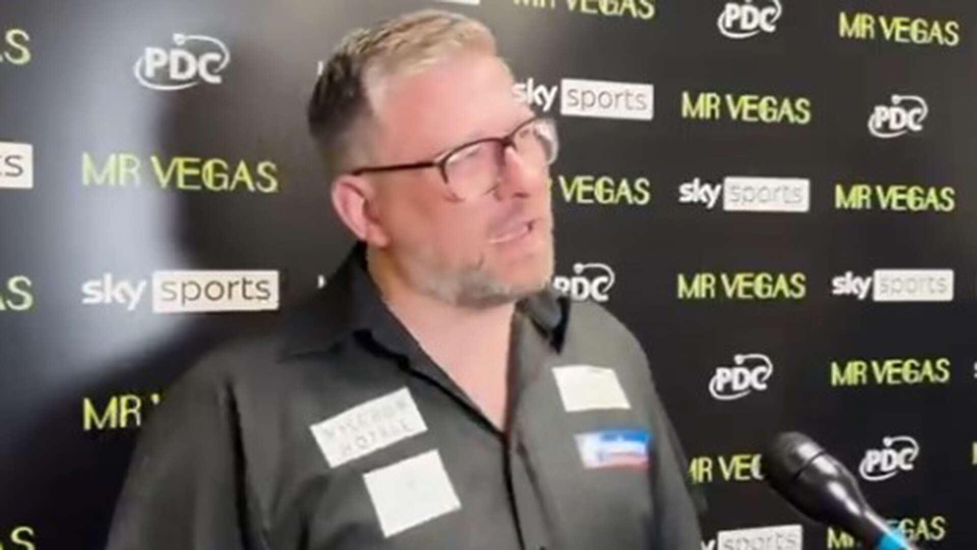 James Wade aims dig at Sky Sports darts commentator Wayne Mardle