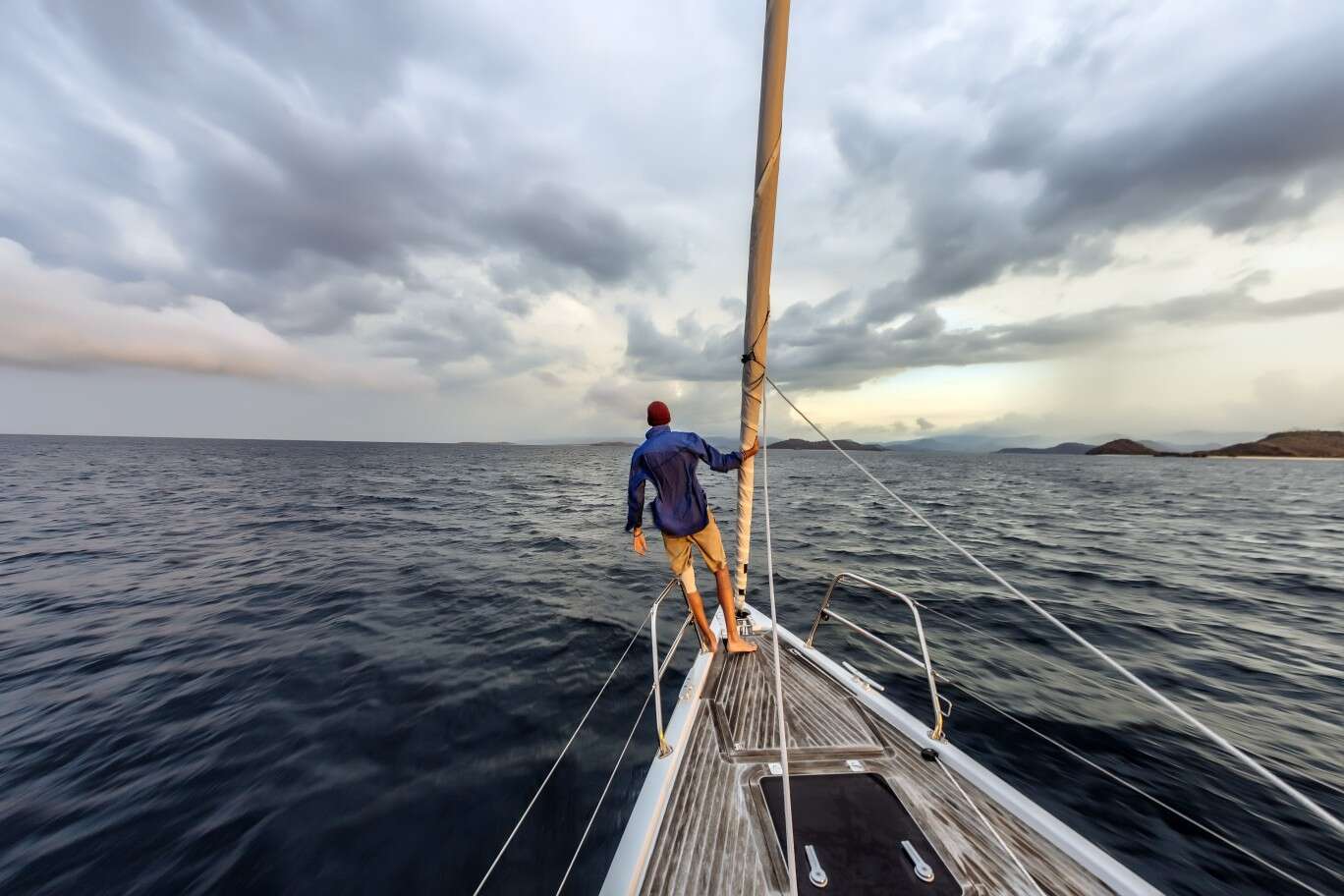 The 3p trick that sailors swear by to stop feeling seasick & it works on planes too