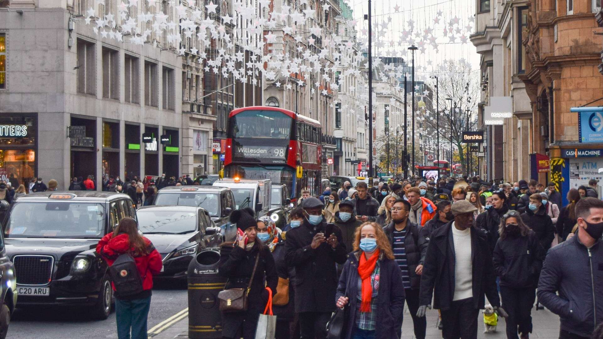 Cars to be BANNED from famous high street to return it to its ‘former glory’